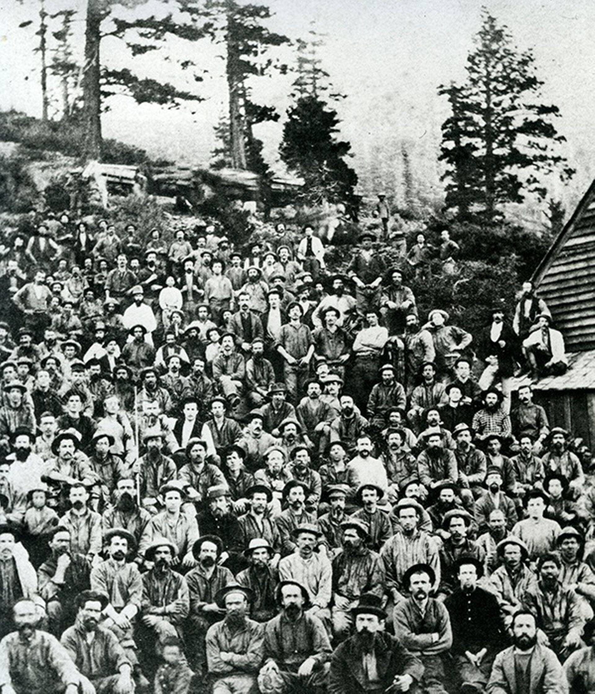 Kuni 1855. aastani olid California kullaväljad tulvil lootusrikkaid kullakaevajaid. Kaevandamine jätkus ka pärast 1855. aastat, kuid siis hakkasid seda korraldama suured kompaniid. USA kaugeimas nurgas proovisid õnne nii noored kui ka vanad. Kullasärast unistamine tähendas reaalsuses paljudele hoopis nälga, vägivalda ja surmahaigusi.