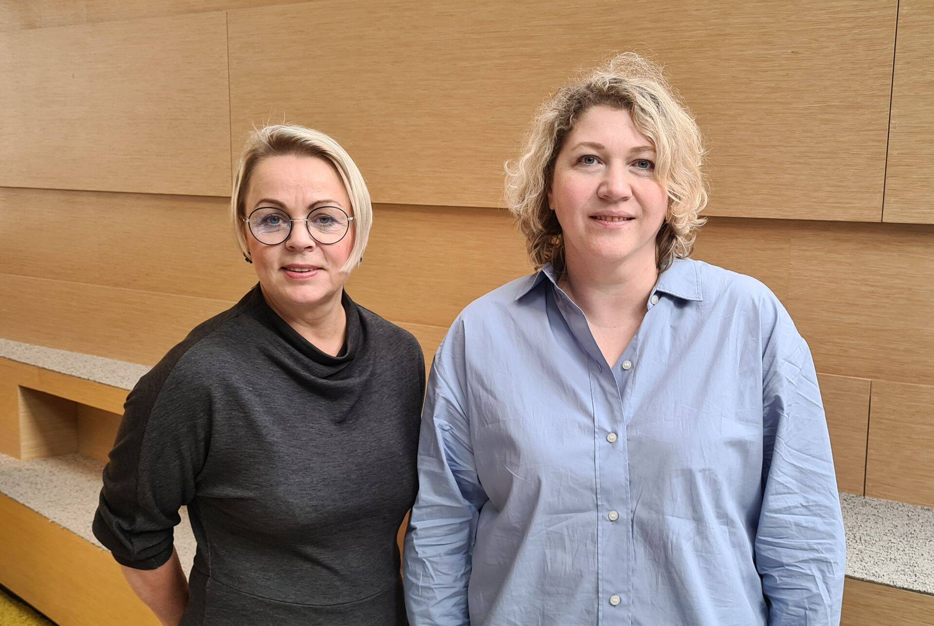 Fujitsu Estonia digitransformatsiooni valdkonnajuht Ingrid Joost-Vermeiren ja Thermory IT juht ja Äripäeva Akadeemia koolitaja Julia Ležeiko.