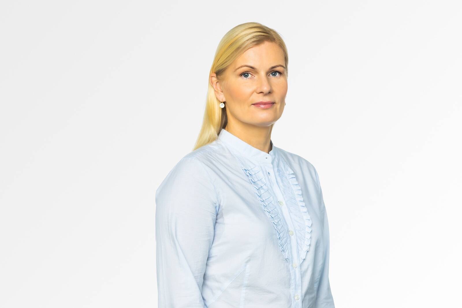 “Kui igal aastal laekub maksutulu miljard eurot rohkem, kuid riigieelarves on ikkagi puudujääk, siis ei ole asi maksutahtes, vaid selles, kas riigi rahaasjad on ikka korras. See omakorda tekitab usaldamatust riigi vastu ning mõjutab negatiivselt inimeste meelestatust ja maksude tasumise valmidust,” kirjutab sisekaitseakadeemia finantskolledži direktor Kerly Randlane.