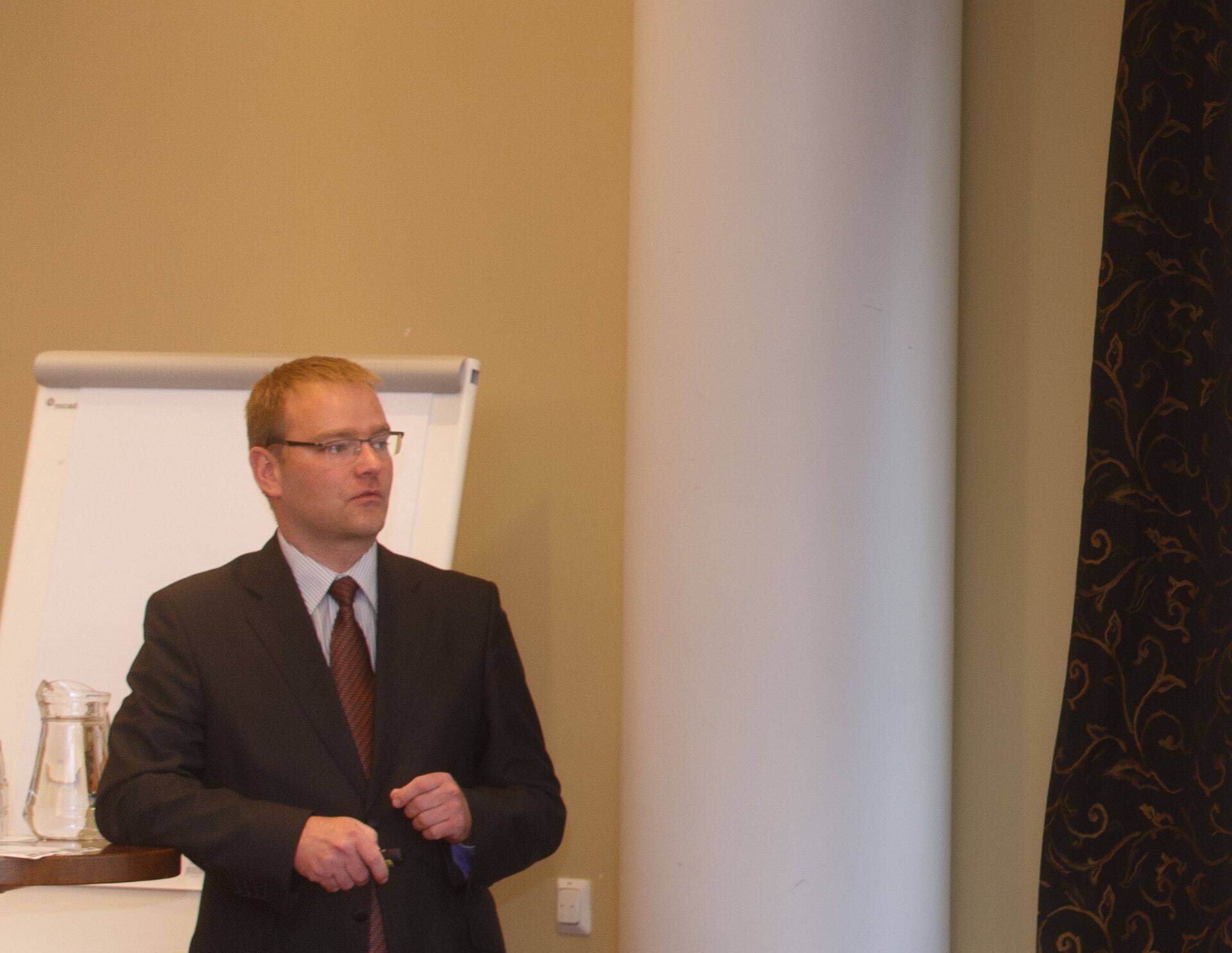 Haigekassa ravimiosakonna juhataja Erki Laidmäe