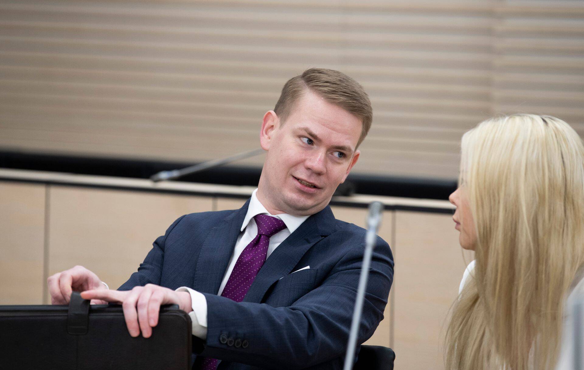 Toimingupiirangu rikkumine tähendab sisuliselt tehingute tegemist iseendaga ehk lähedalt seotud isikutega. Pildil vandeadvokaat Oliver Nääs.