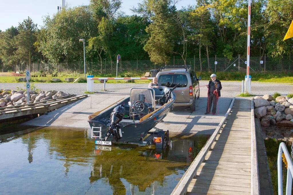 Jahisadama slipp on tasuline, üks tõkkepuu tõste maksab 6,5 eurot.