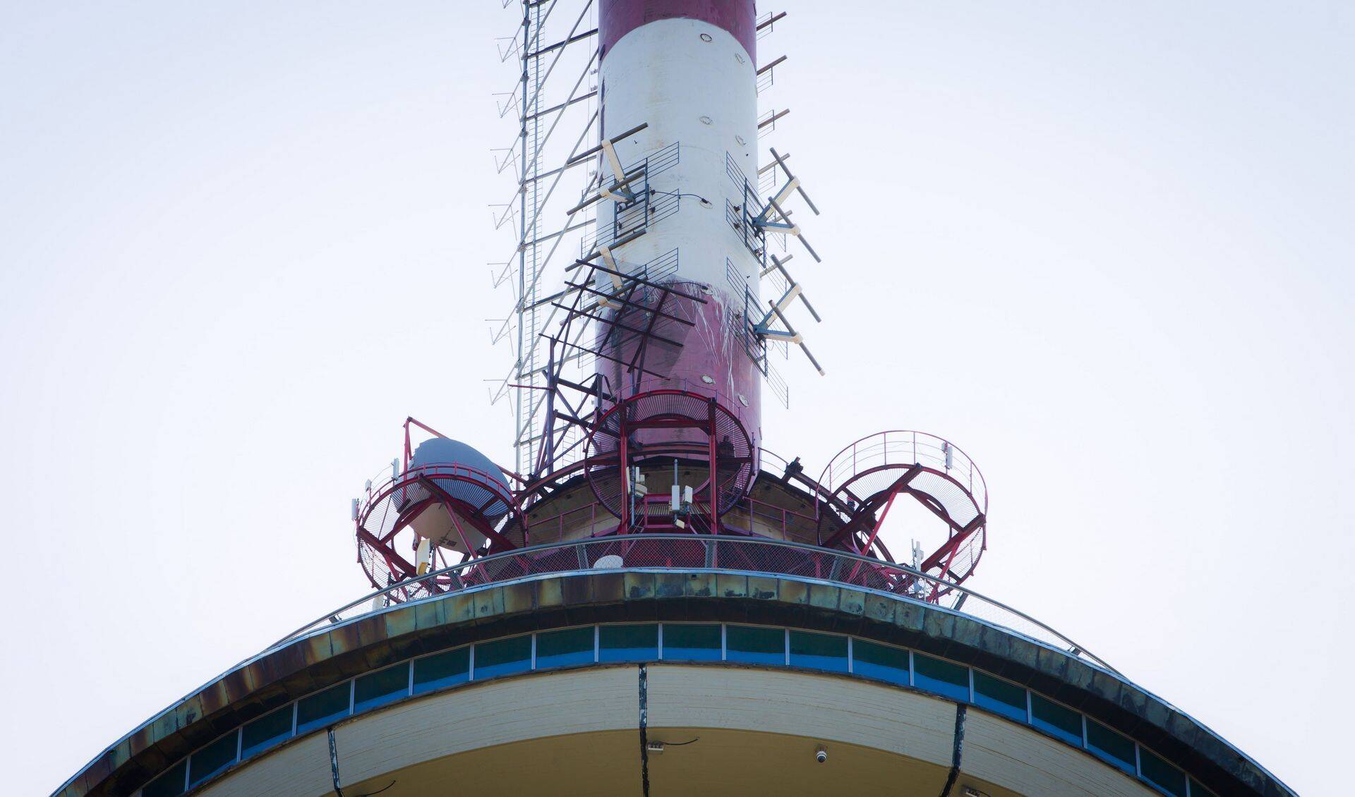 Teletornis asub Põhjamaade suurim televisiooni väljastuskeskus.