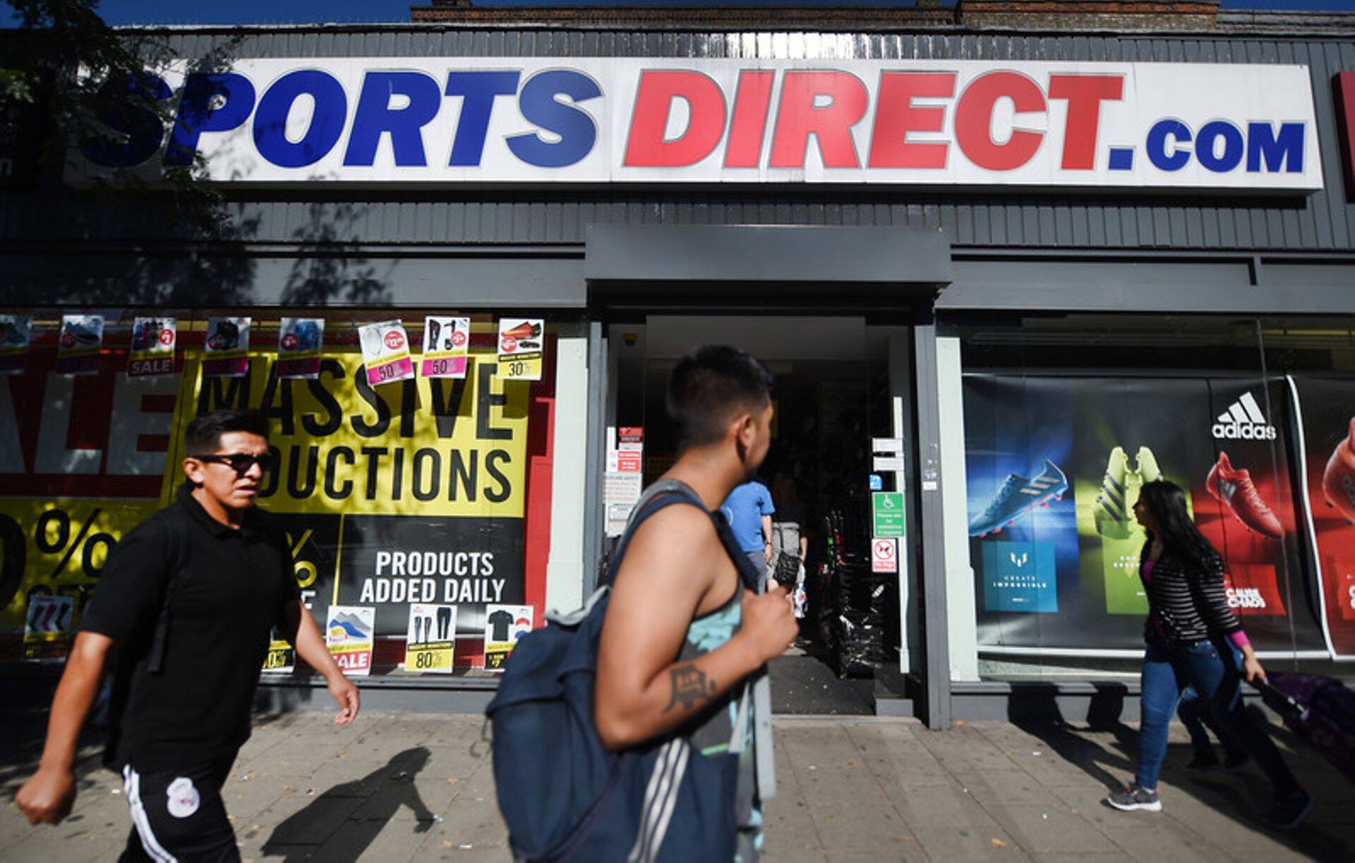 Sports Direct lubas töötajate töötingimusi parandada