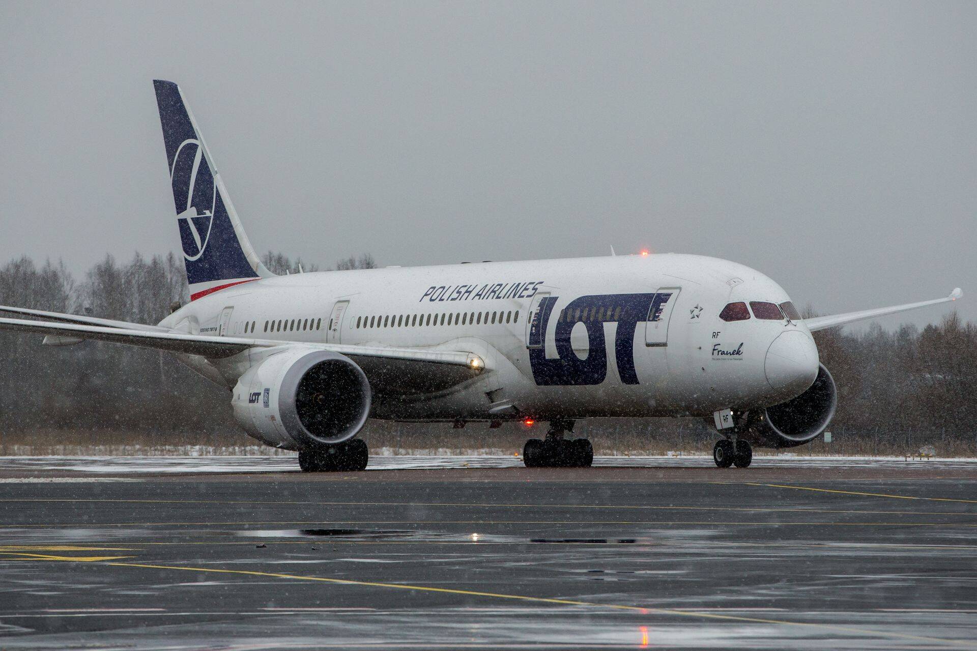 LOTi lennuk Boeing 787 Dreamliner