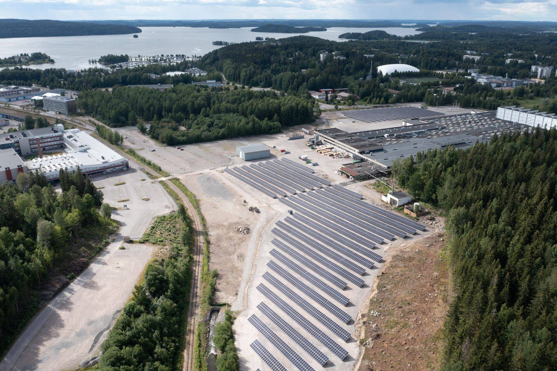 Päikesepark Lahtis toodab 80% tehases vajaminevast energiast