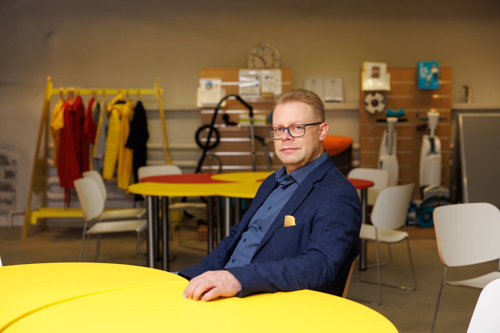 SOL Balticsi juhatuse esimees Rinel Pius osutab, et kinnisvara korrashoiu sektoris on palk tõusnud kogu aeg väga kiires tempos, sest inimesi valdkonnas ei ole ja seega palga dikteerib vajadus.