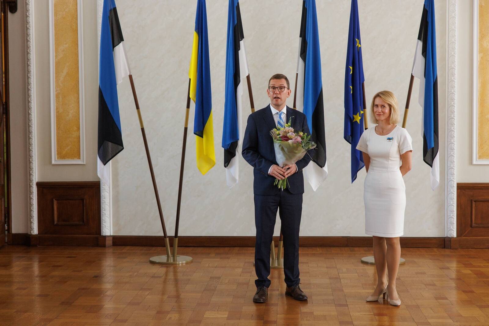 Peaminister Kristen Michali (vasakul) juhitav valitsus jätkab Kaja Kallase viimase valitsuse alustatud maksude kergitamist.