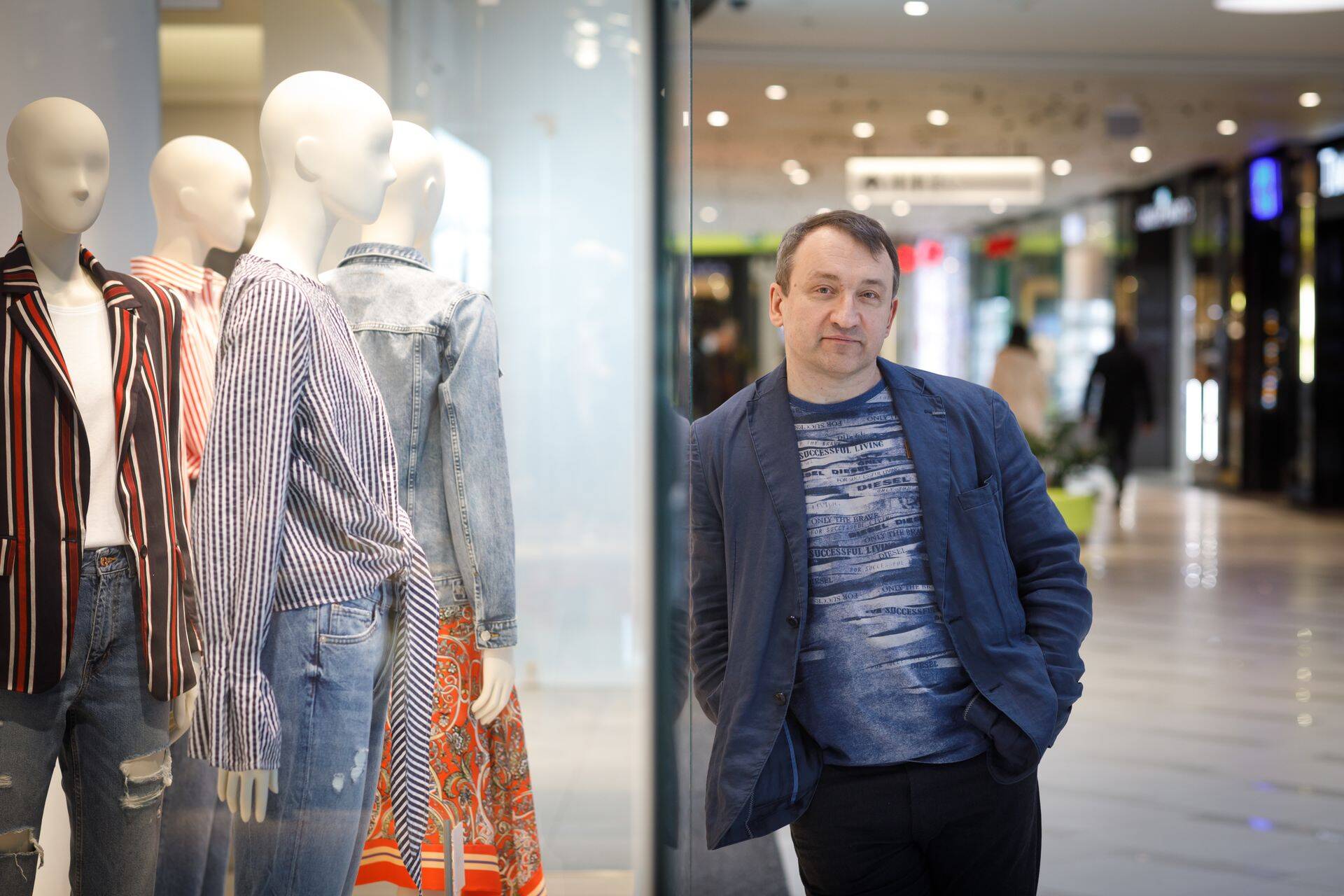 Esmaspäevases hommikuprogrammis uurime Ülemiste Keskuse juhilt Guido Pärnitsalt keskuse järgmiste sammude kohta ning kas seda, kas kaubanduspindade turg on nüüd täis saanud.