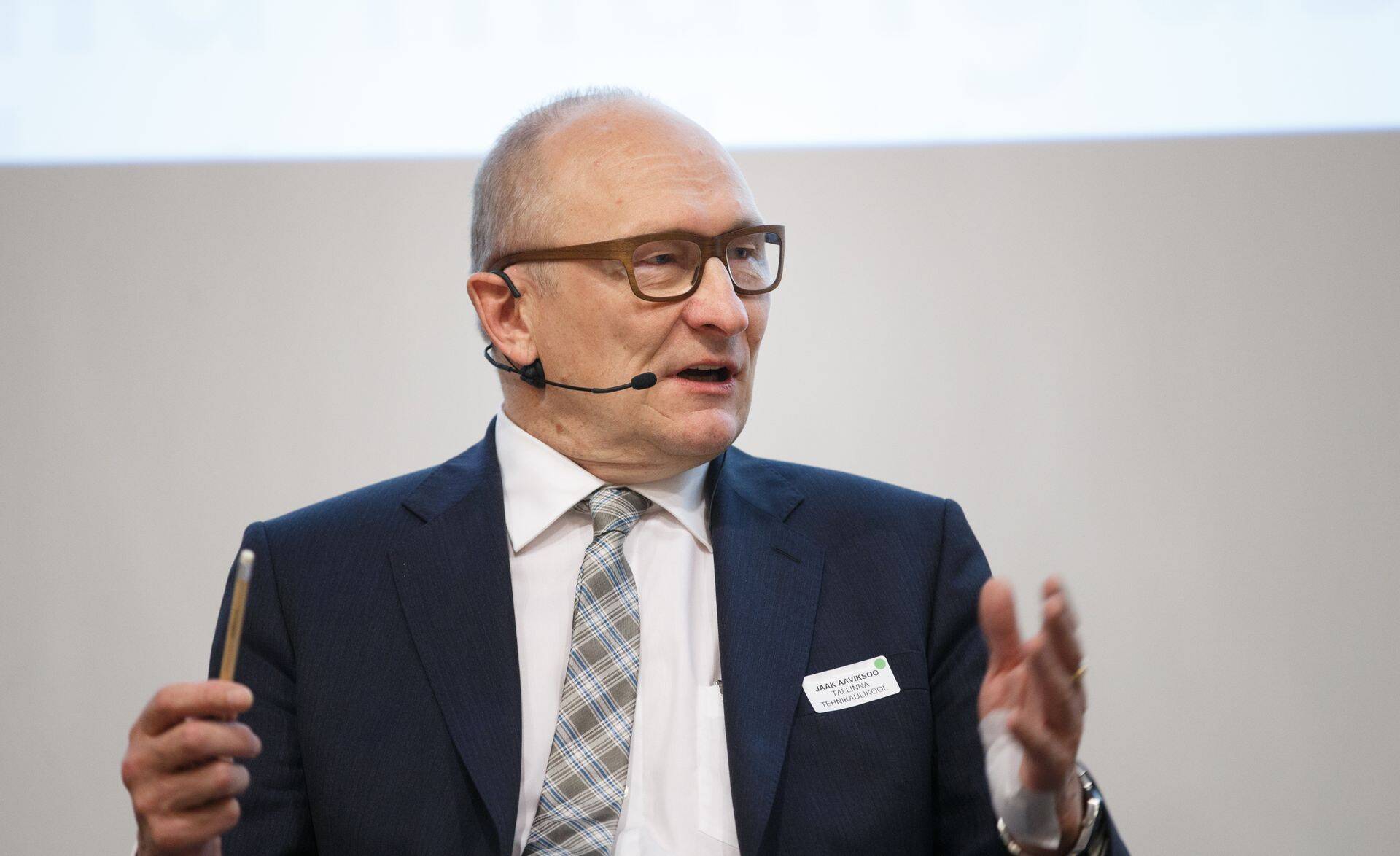 Eesti delegatsiooni juht ja TalTechi rektor akadeemik Jaak Aaviksoo soovib jagada tehnikaülikooli digialgatuse TalTechDigitaliga saadud teadmisi, lahendusi ning võimalusi, et aidata kaasa Kasahstani riiklikule digitaliseerimisprogrammile.