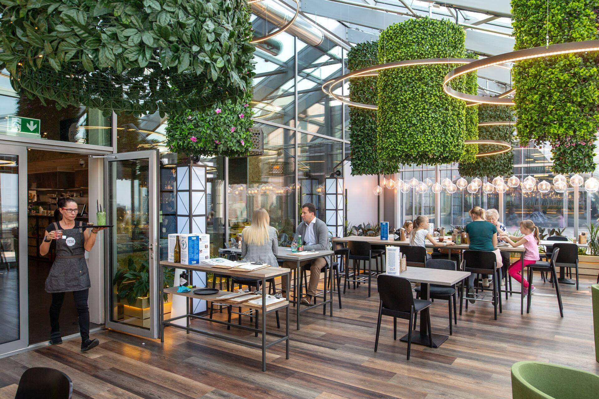 Restoran Pelm T1 keskuses