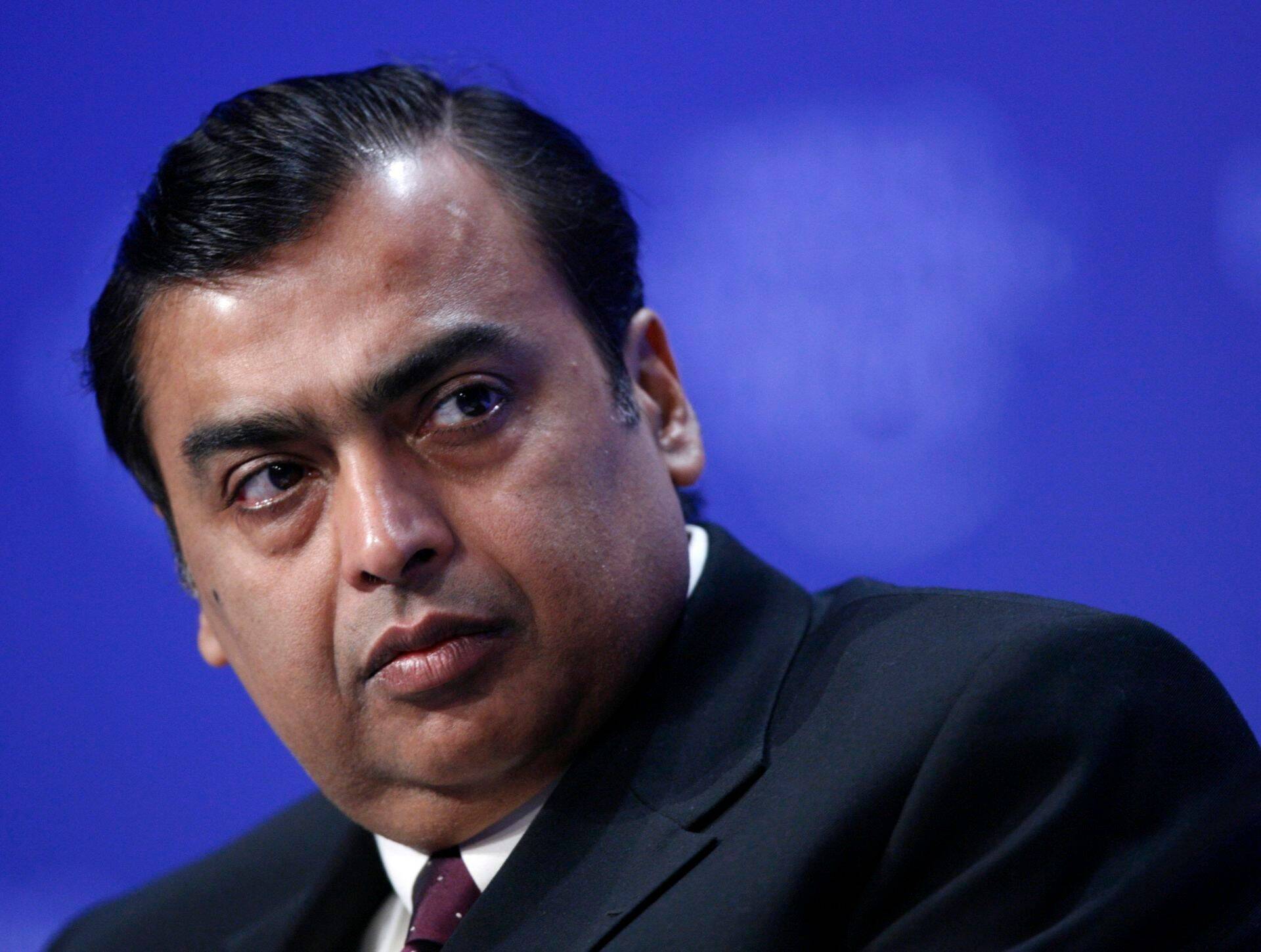 India rikkaima inimese Mukesh Ambani vara väärtus on näiteks pea neli korda suurem kui Eesti riigieelarve. Sarnaselt Hiinaga on Indias ülirikaste arv kasvamas kiires tempos.
