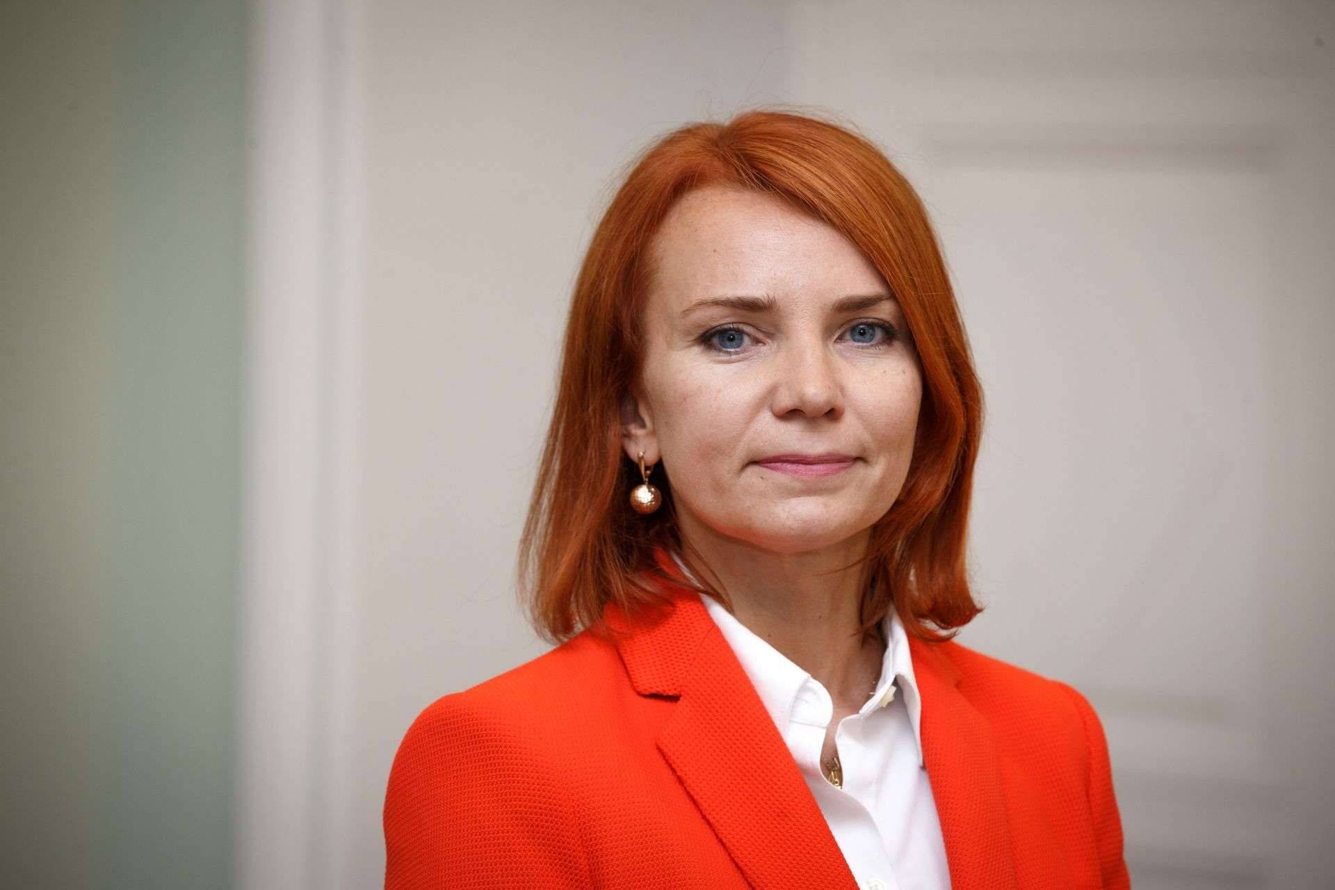 VA¤lisminister Keit Pentus-Rosimannus teatas Stenbocki majas toimunud pressikonverentsil tagasiastumisest.