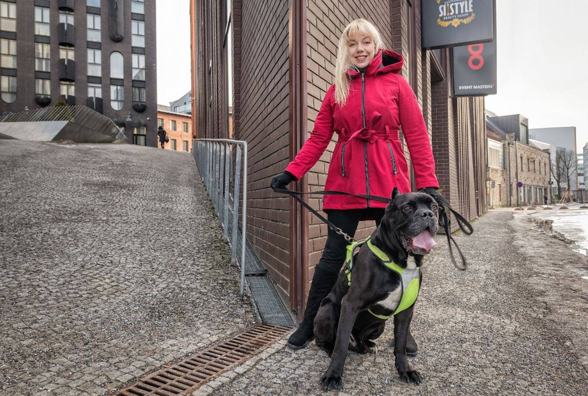 Маклер бюро недвижимости BrokerStreet Мария Кристина Сарапик говорит, что покупателю нужен профессиональный помощник, способный увидеть недвижимость глазами специалиста.