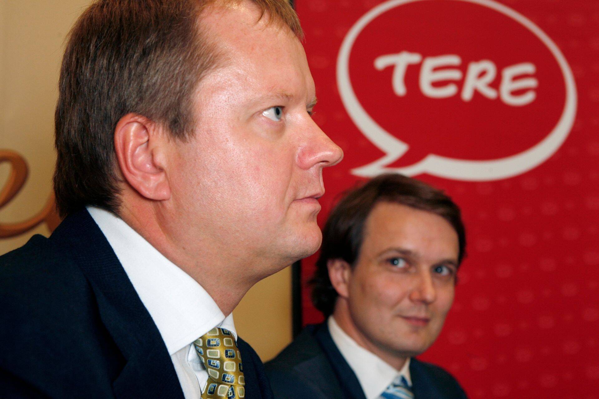 Kõik on veel hästi. On 20. september, 2007. Oliver Kruuda ja Indrek Rahumaa annavad pressikonverentsi, kus räägivad Tere ja Kalevi omanikuvahetusest. Aktsiad liiguksid Rahumaa juhitud investeerimisfirmale Alta Capital Partners.