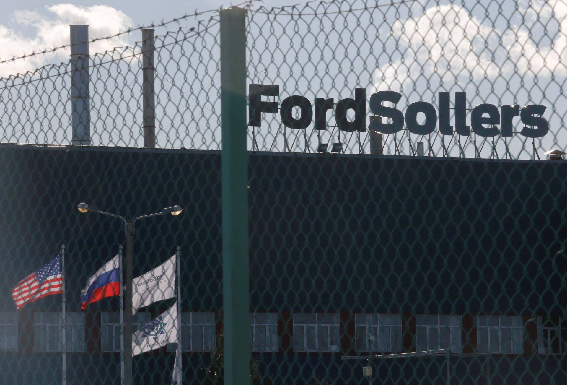 FordSollersi tehas Peterburi lähistel Vsevoložskis