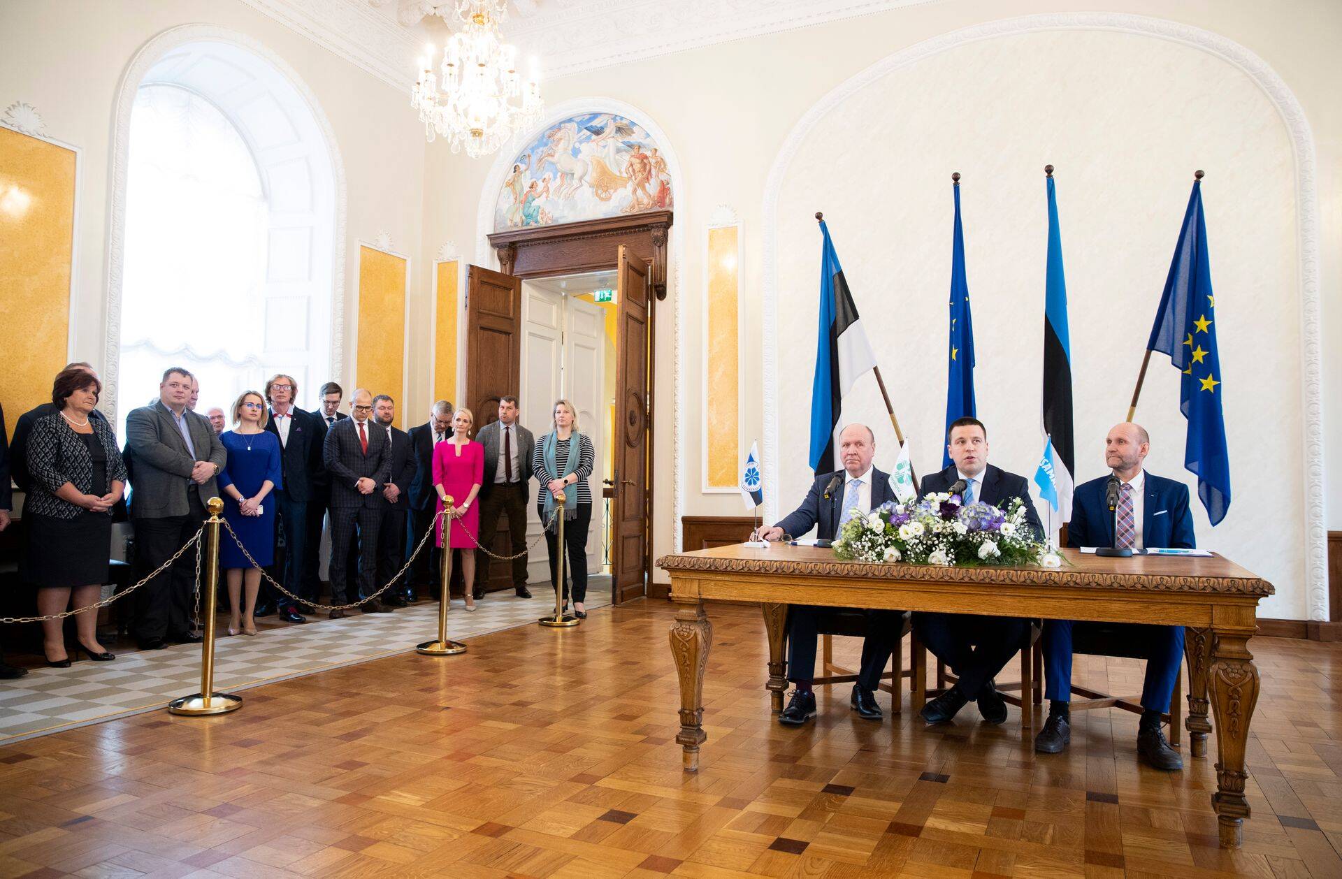 Подписание коалиционного договора.