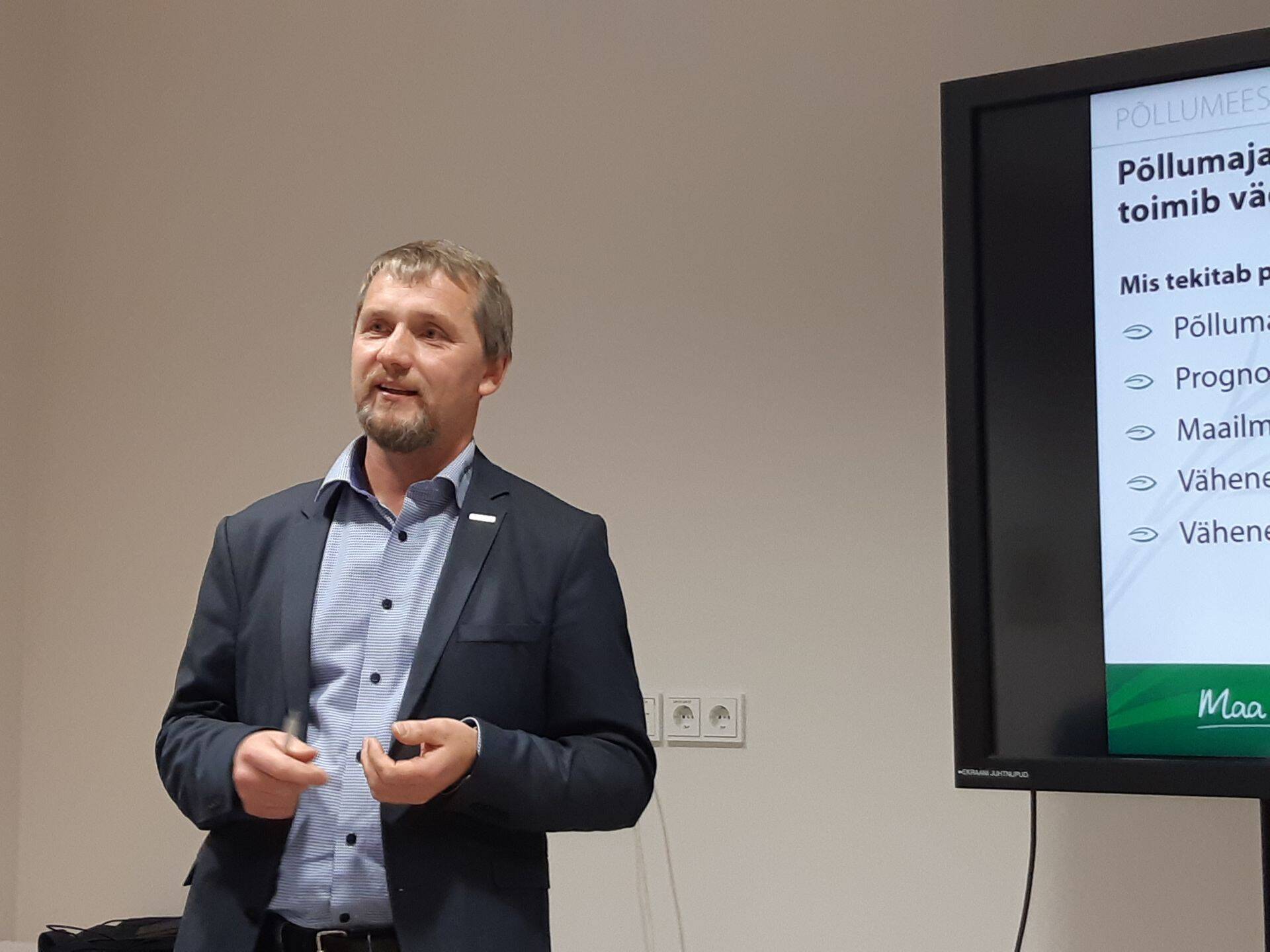 Meelis Annus EPA messil rääkismas ühistute rahastamisest.