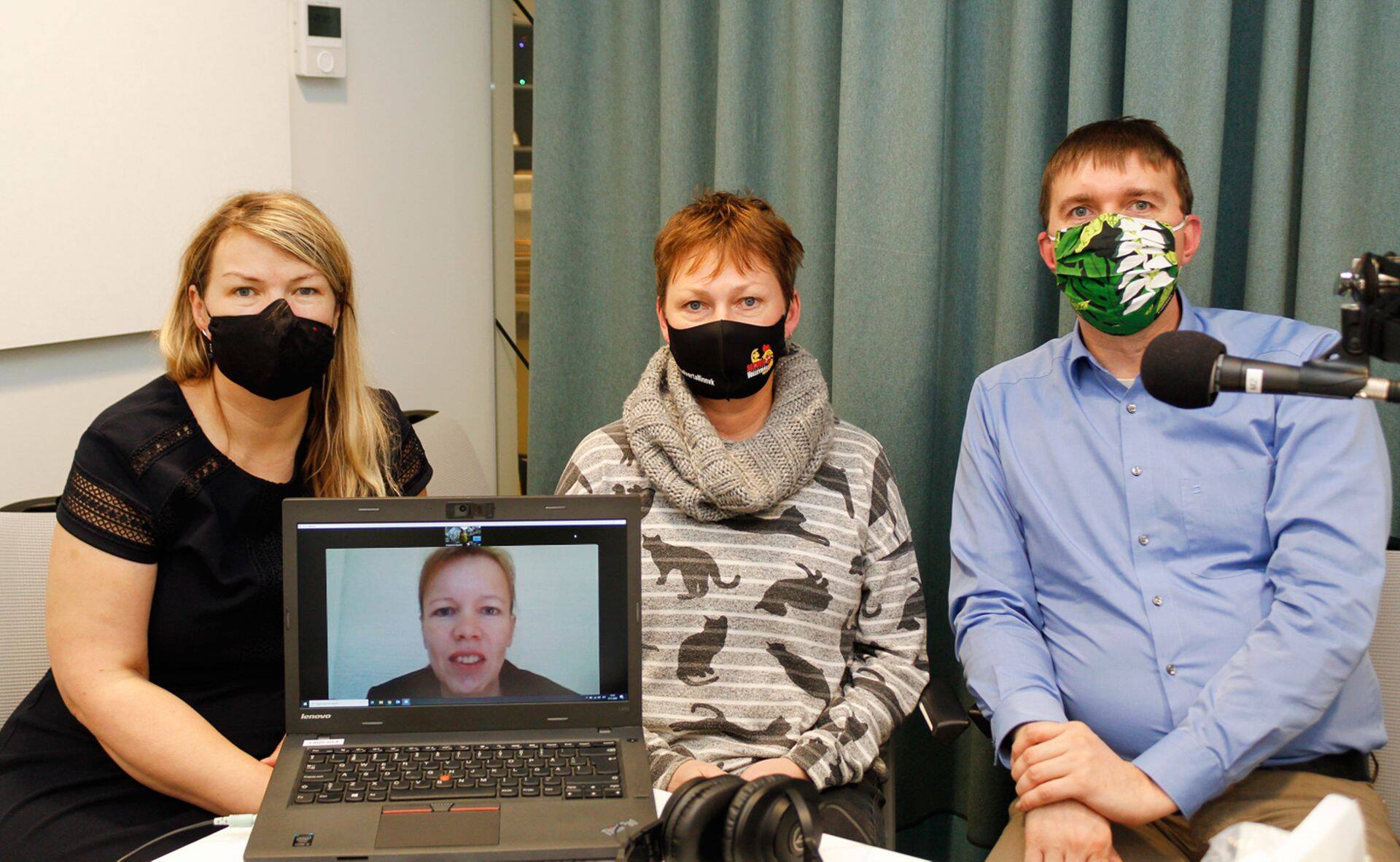 Saatejuht Heidi Saar (vasakul), Talentor Estonia personaliotsingu konsultant Külli Gutmann, Palgainfo Agentuuri juht Kadri Seeder ja arengumentor Elar Kilumets.