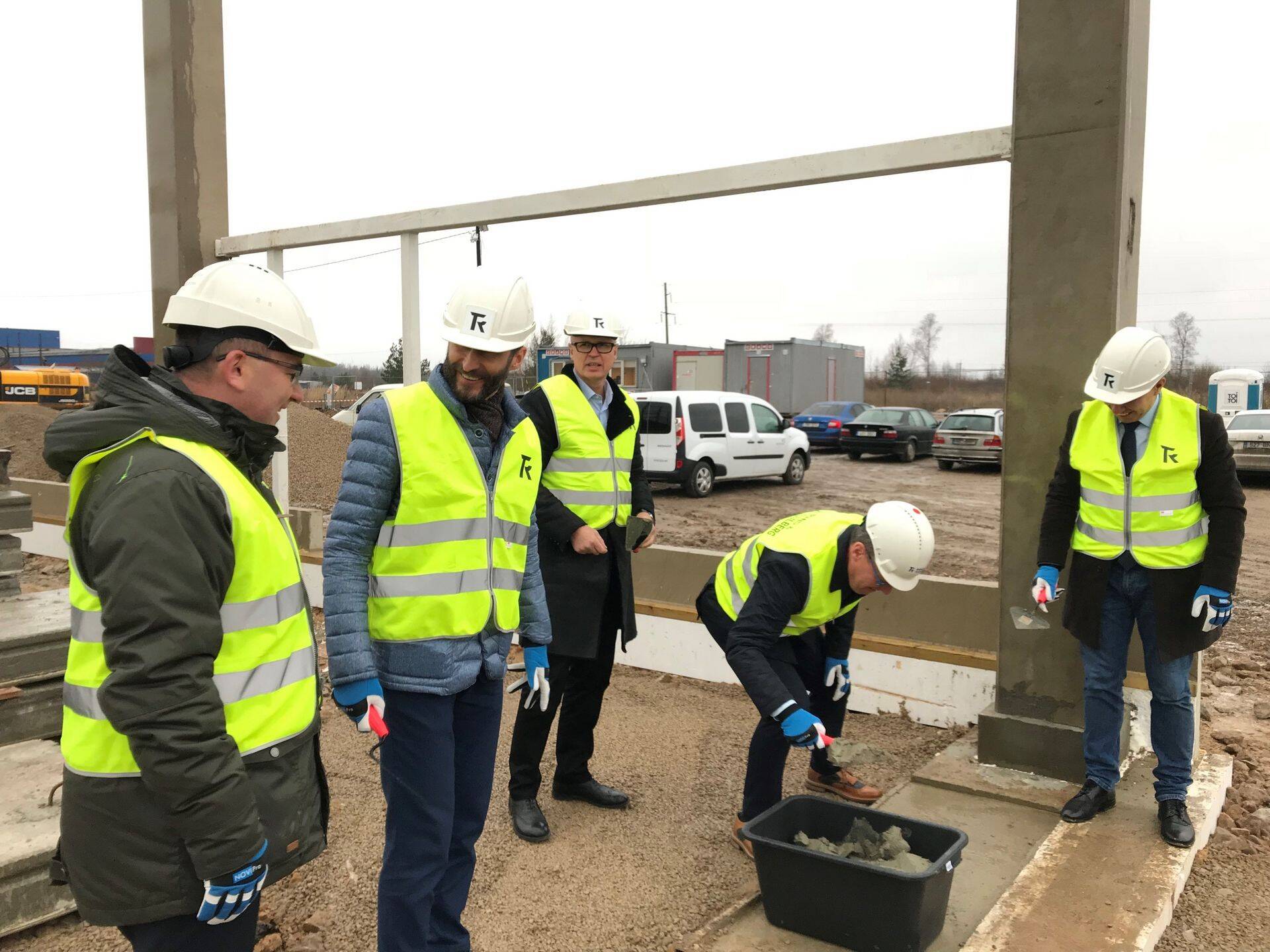 Primateki tehas toodab peale valmimist kuni 6000 t värve ja lakke aastas.