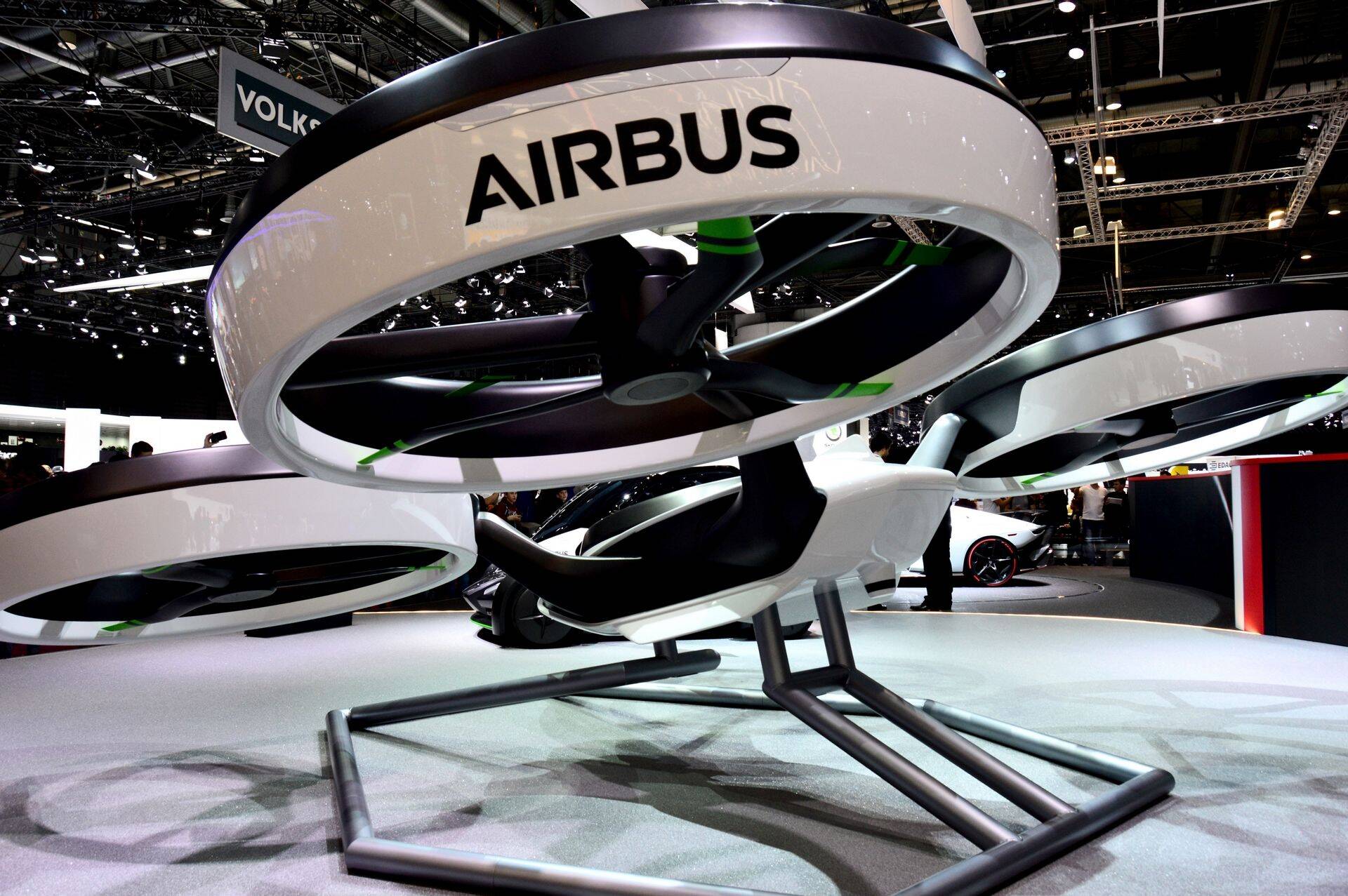 Airbusi lendava auto prototüüp eelmisel aastal Genfi automessil.