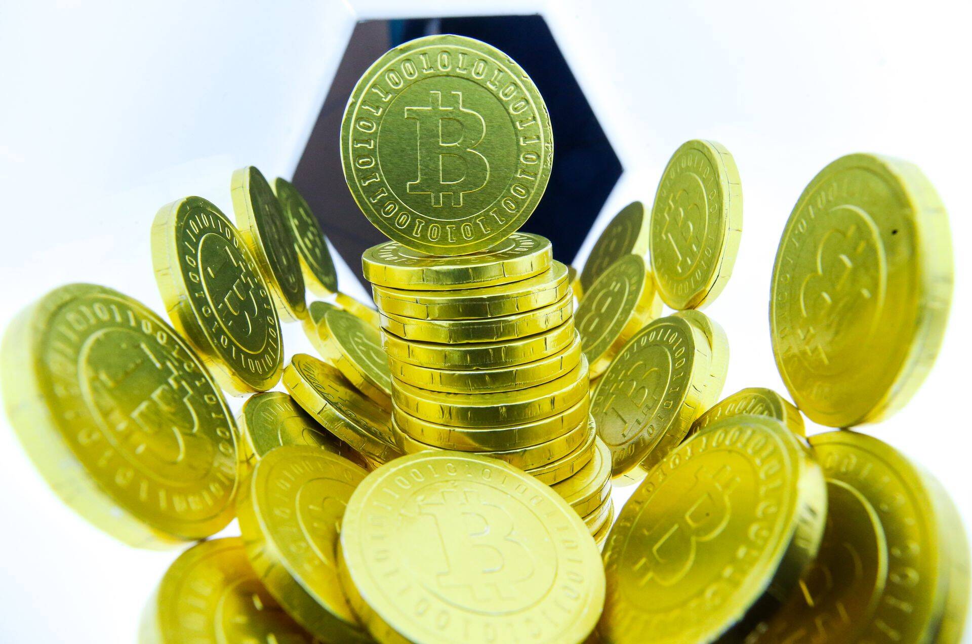 Bloomberg: биткоин оказался пузырем