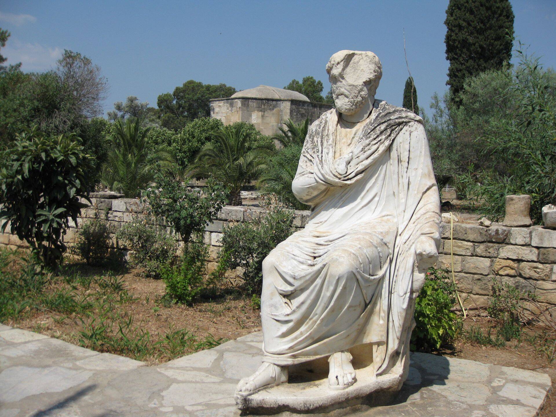 Mahukast uuringust tuli välja, et majandusküsimustes on kreeklased kahe jalaga maas.