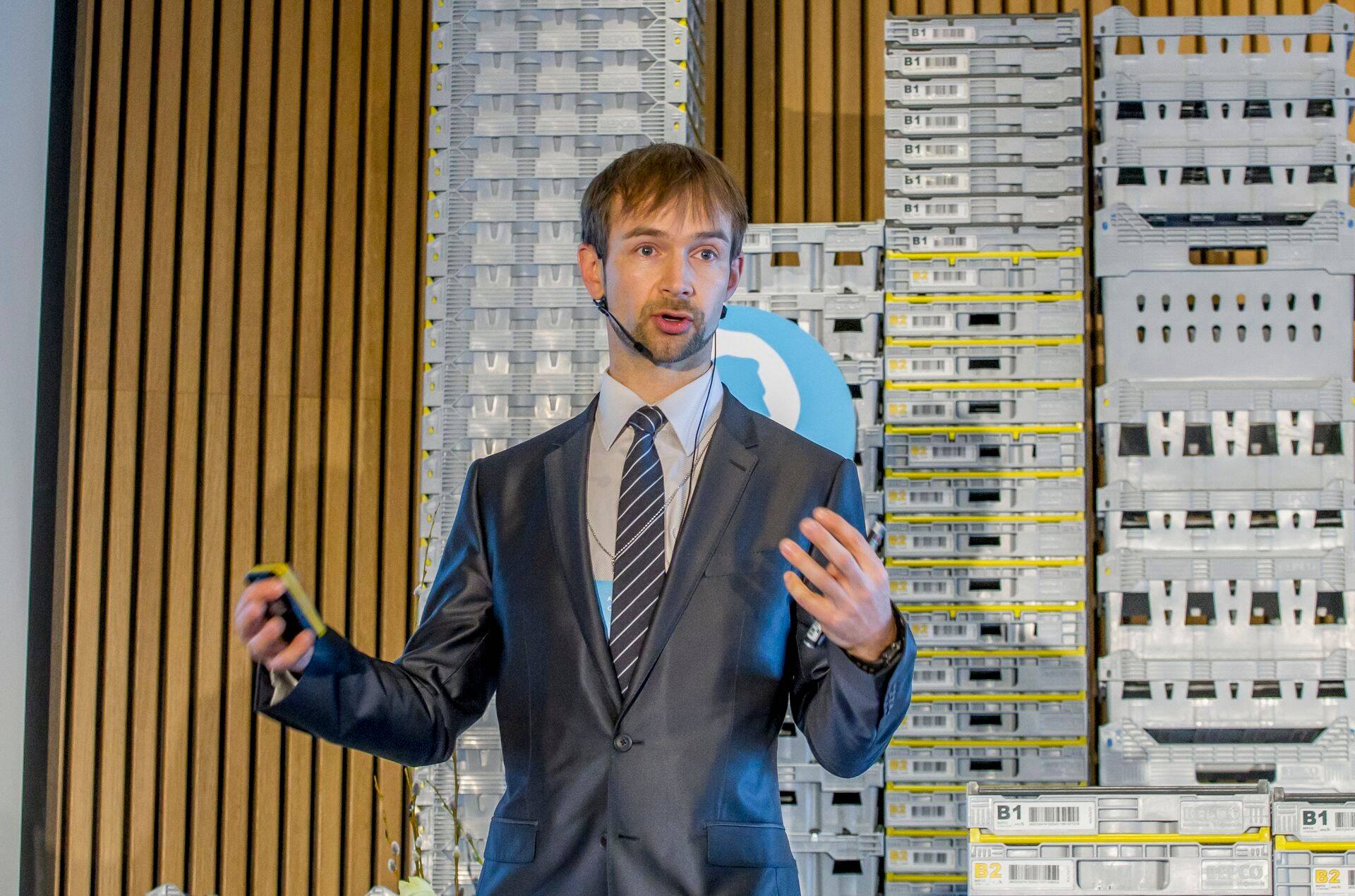 Excedea asutaja Mikael Orkomies.