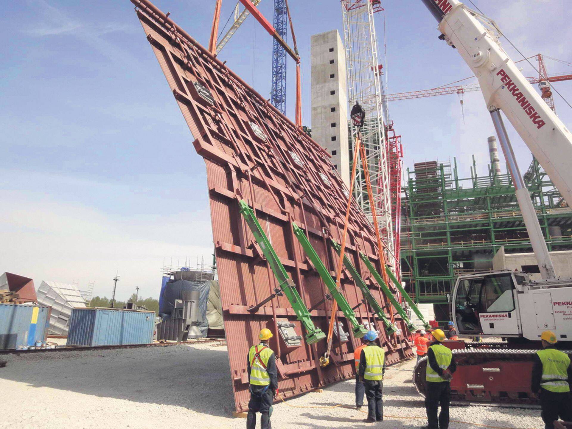 Монтаж котла на заводе по производству масла Enefit