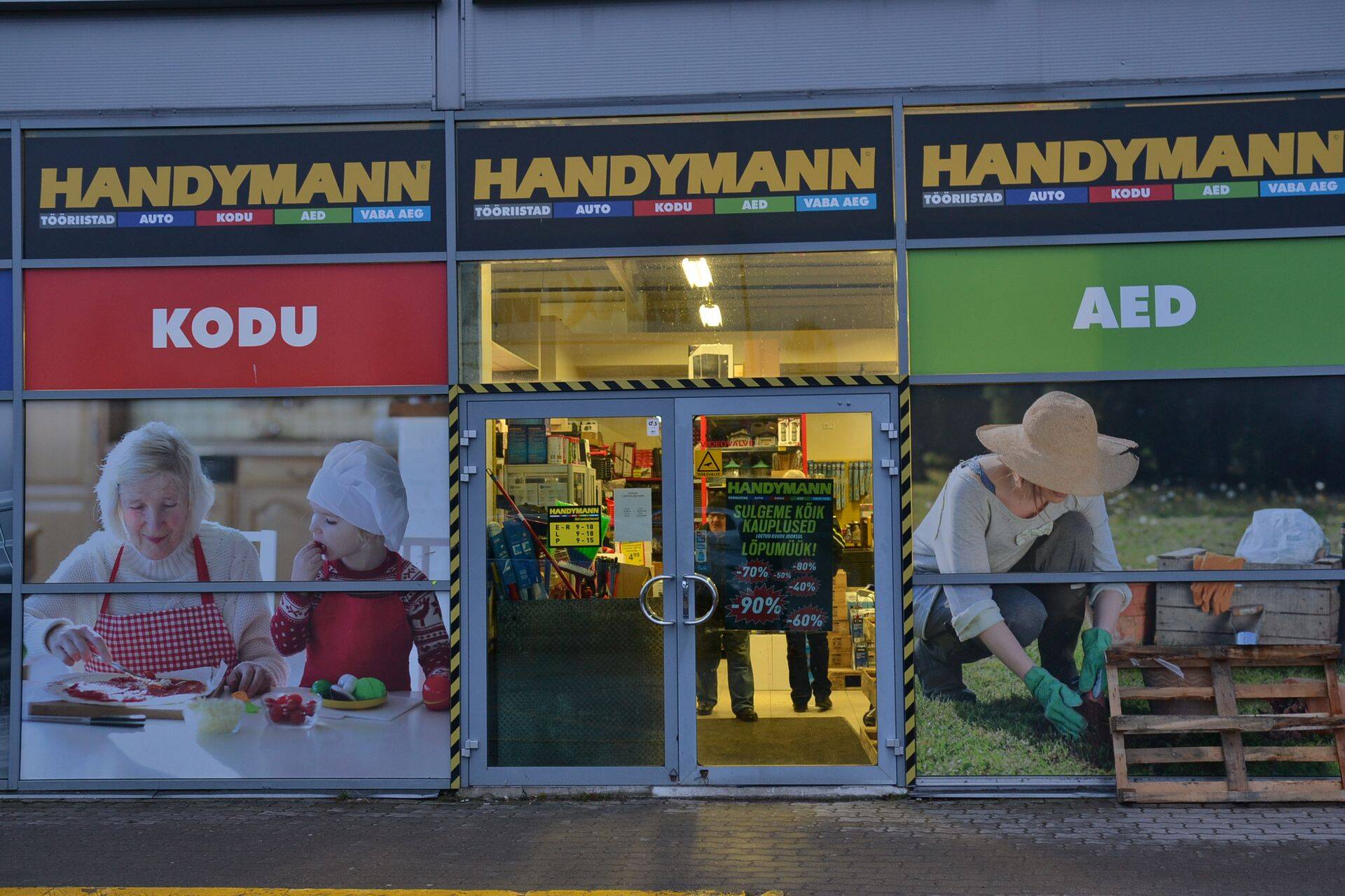 Handymanni kauplus Võrus.