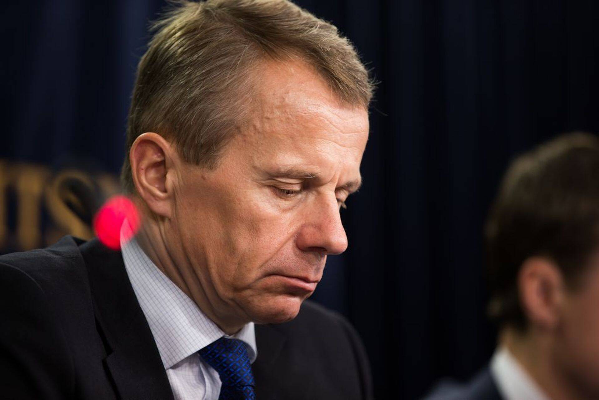 Rahandusminister Jürgen Ligi nimetas oma teravust haridusministri Jevgeni Ossinovski suhtes ettevaatamatuks ja palus vabandust.