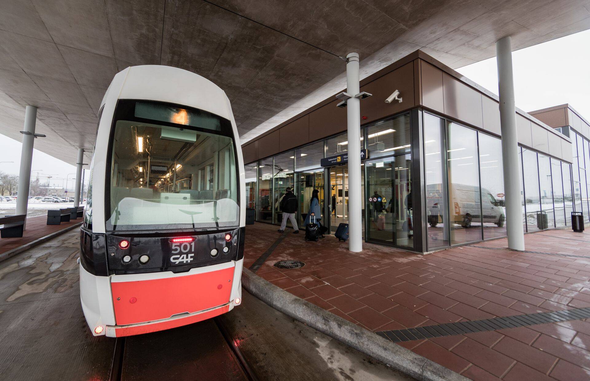 Lennujaama trammiterminal.