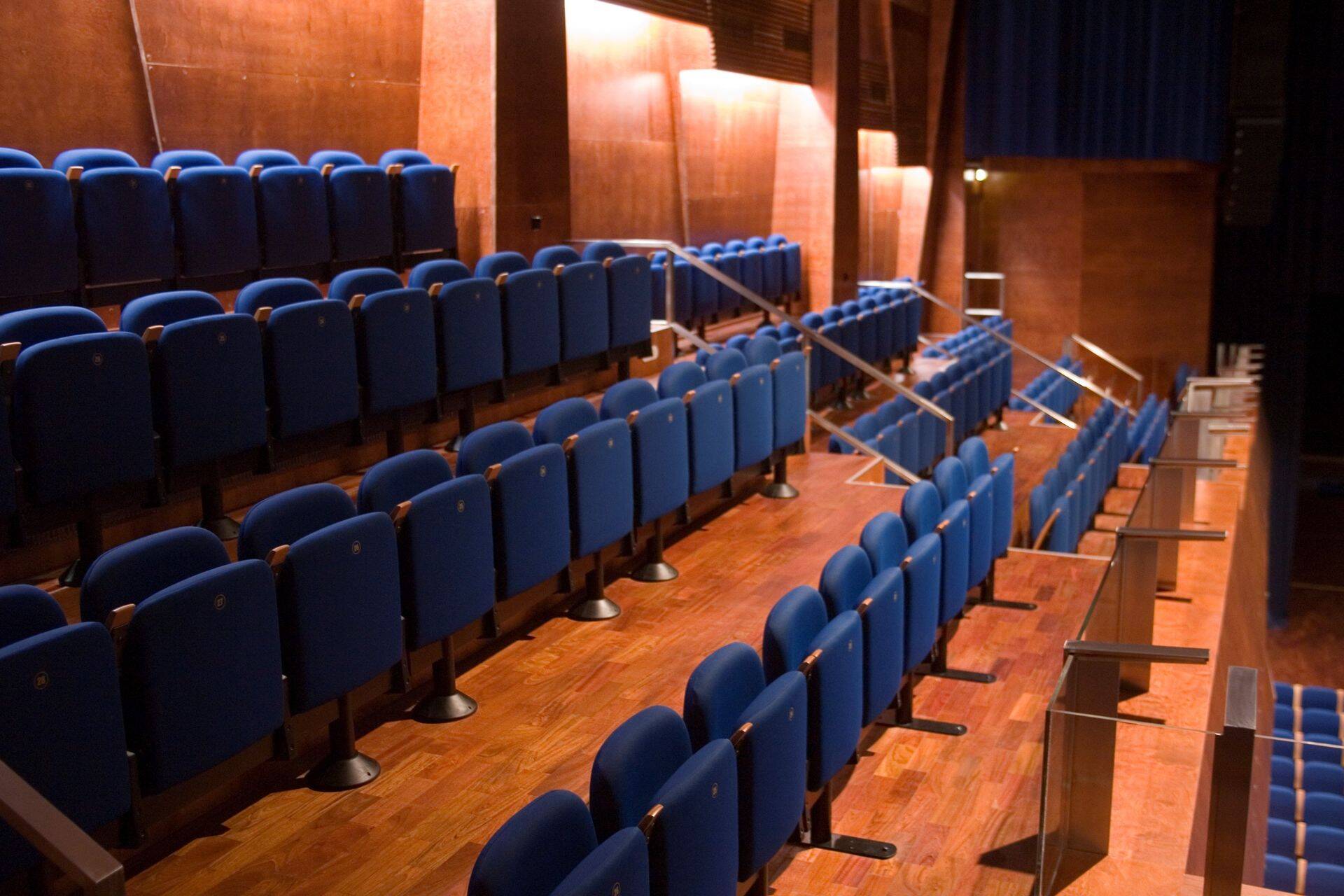 Sel poolaastal ähvardab mitu saali tühjaks jääda.