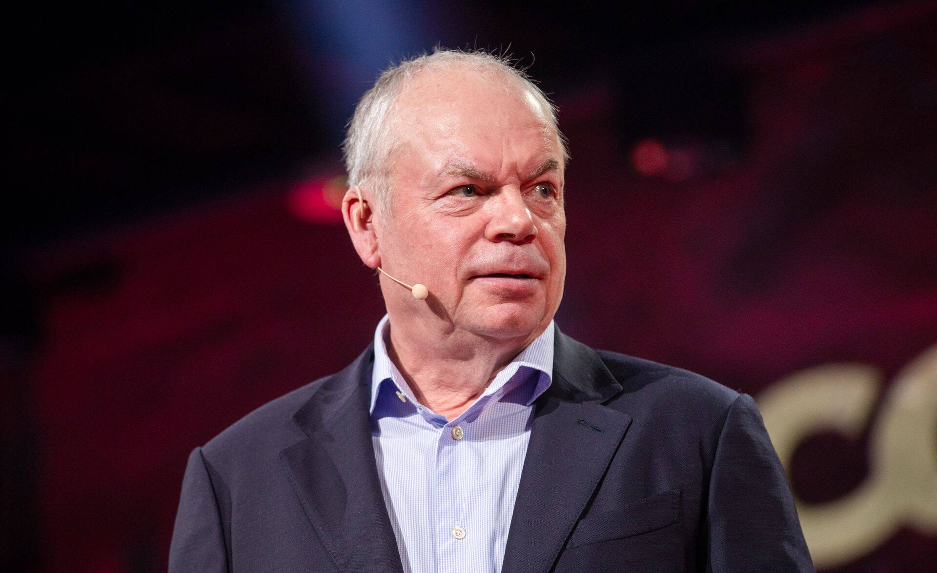 Юри Мыйз не пожелал комментировать сделку.