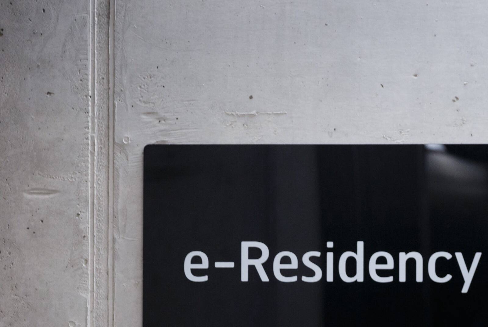 E-residentsuse saamiseks tuleb läbida mitu väga põhjalikku etappi.