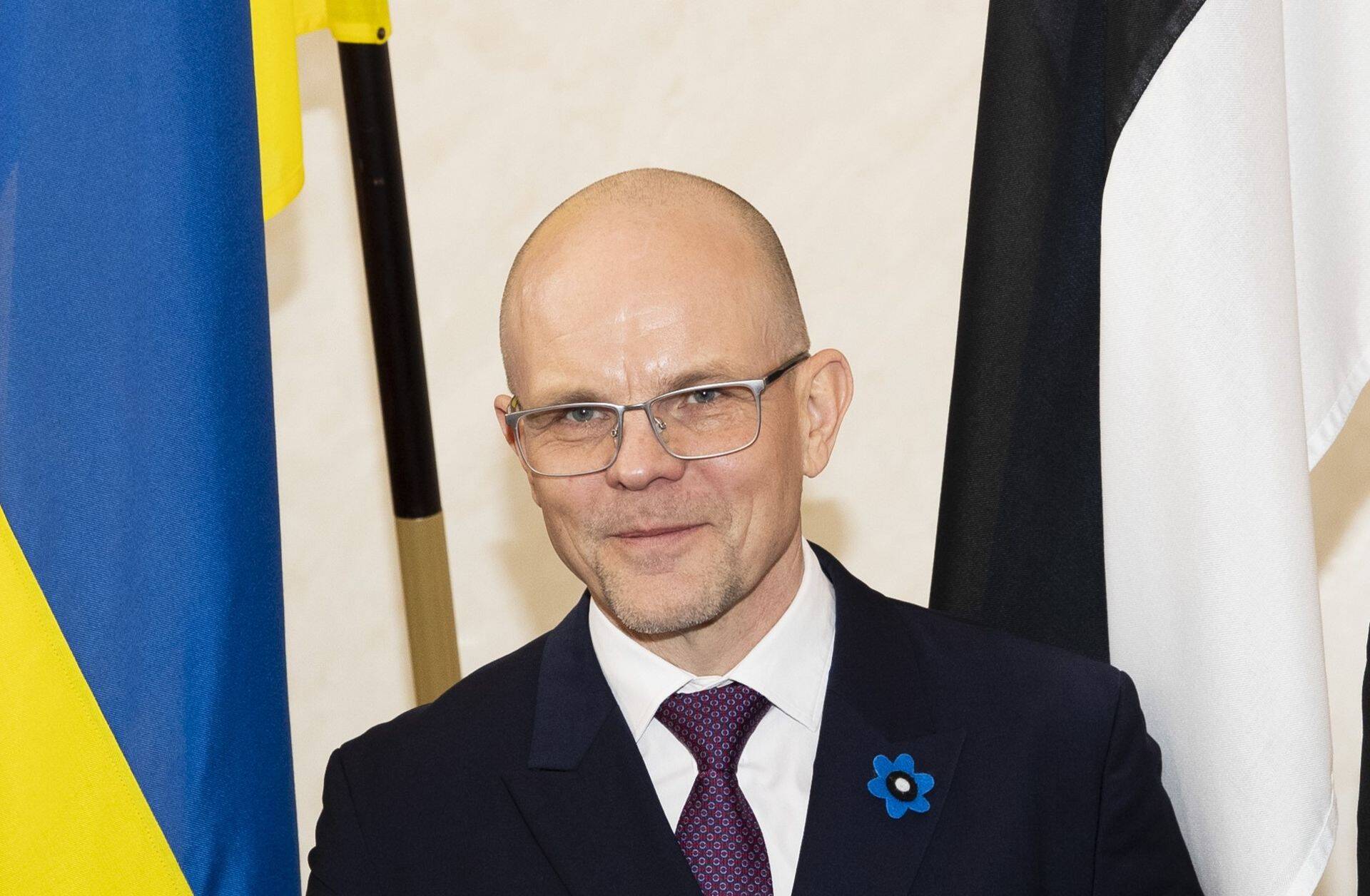 Kus siis veel viia e-riik maailmas uuele tasemele kui mitte Eestis, küsib majandus- ja IT-minister Tiit Riisalo.