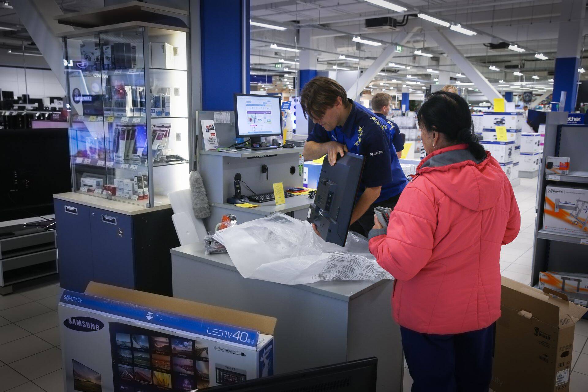 Tööstuskaupade müüjatel oli augustis tööd kõvasti.