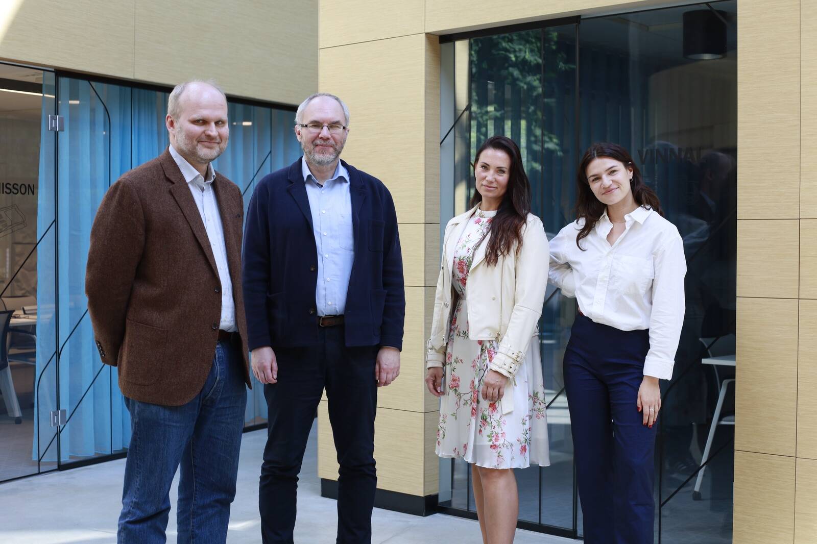 Paul Künnap, Mario Sõrm, Diana Revjako ja Helery Maidlas arutavad saates, kuidas kogukodaa suurprojektide arendusse tulemuslikult kaasata.