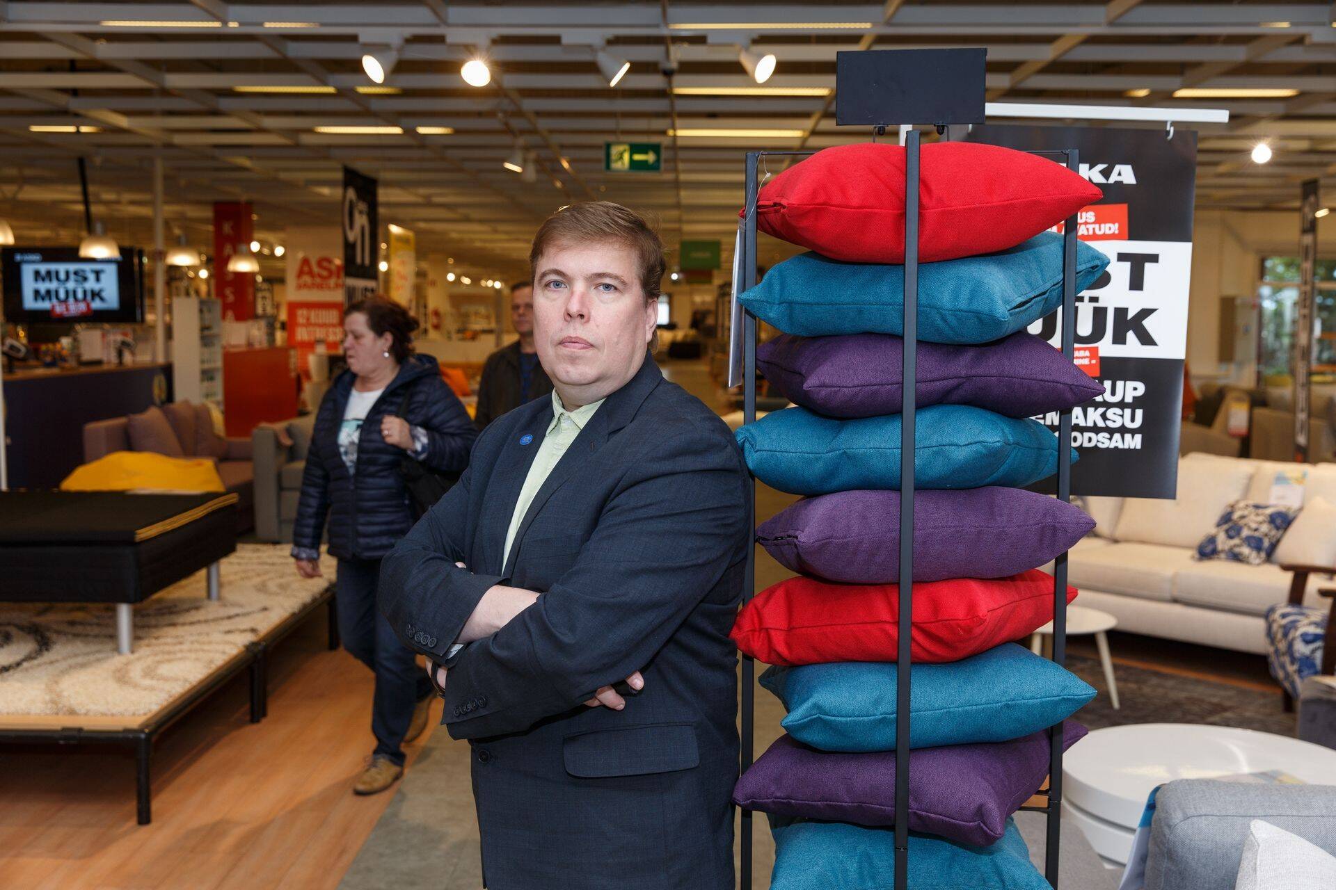 Asko ja Sotka poode omava Indoor Group ASi juht Kari Forssten avab muudkui uusi poode üle Eesti.