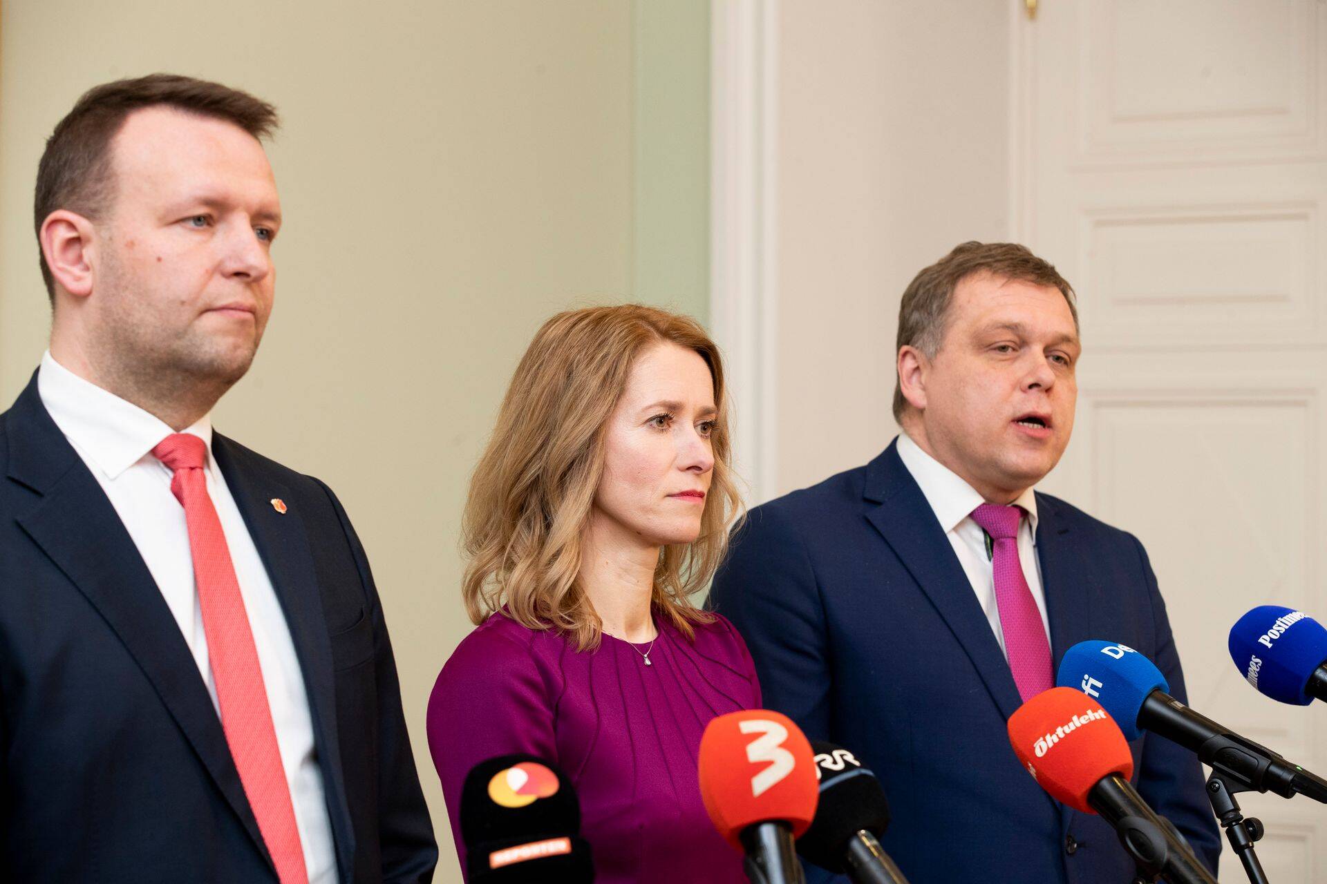 Лидер социал-демократов Лаури Ляэнеметс, лидер Партии реформ Кая Каллас и лидер «Ээсти 200» Лаури Хуссар.