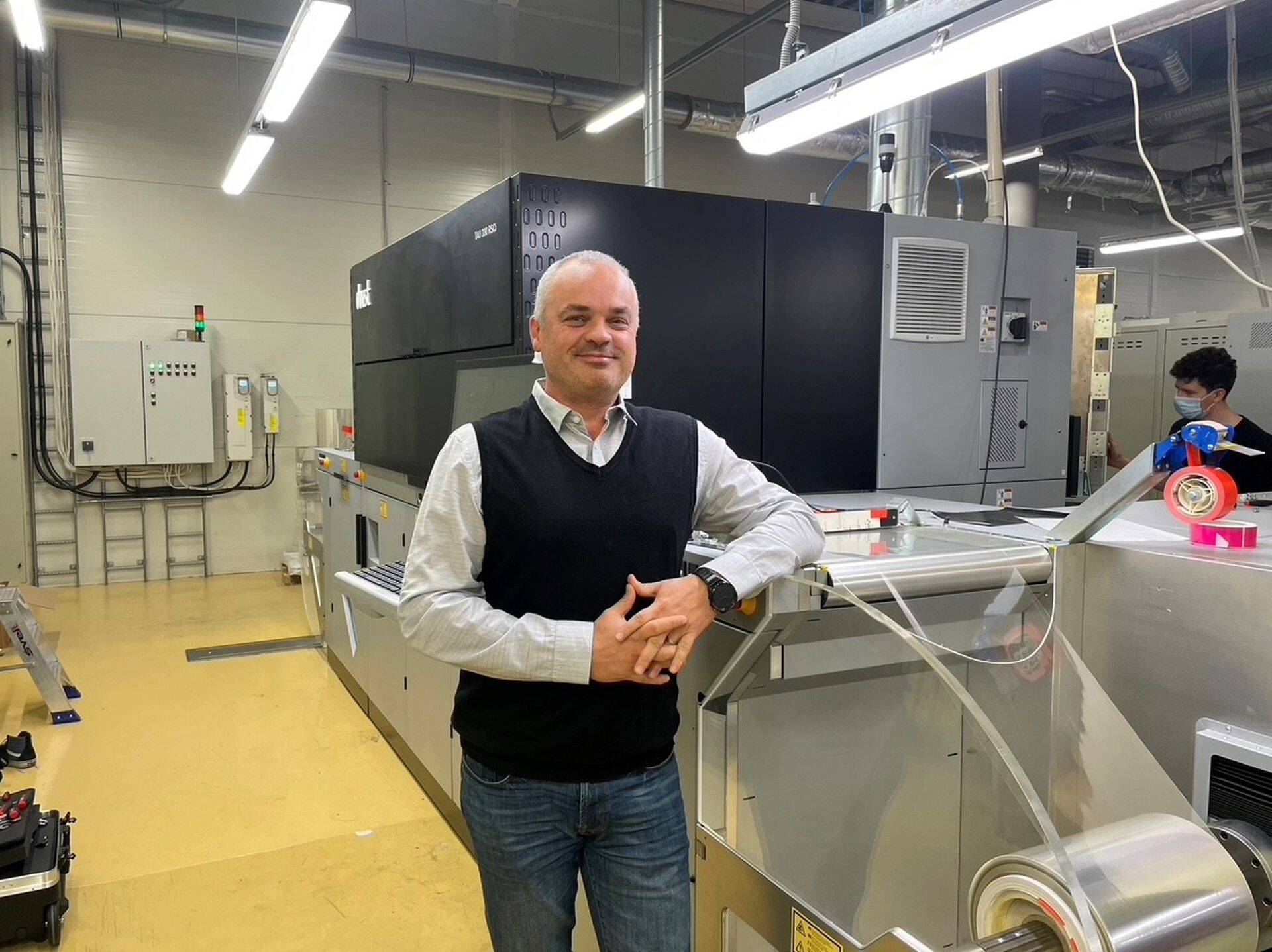 Augustist on veidi enam kui 20 aastat vaid Eesti kapitalil tegutsenud Labelprint ühe Kesk-Euroopa suure trükitööstuse osa, miniosalus seal on ka juht Sten Sarapil.
