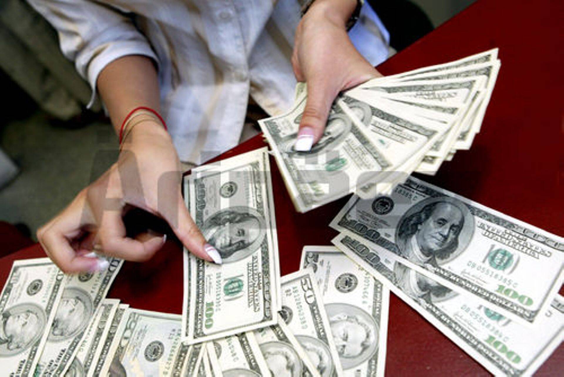 Tugev dollar pärsib dividendikasvu.