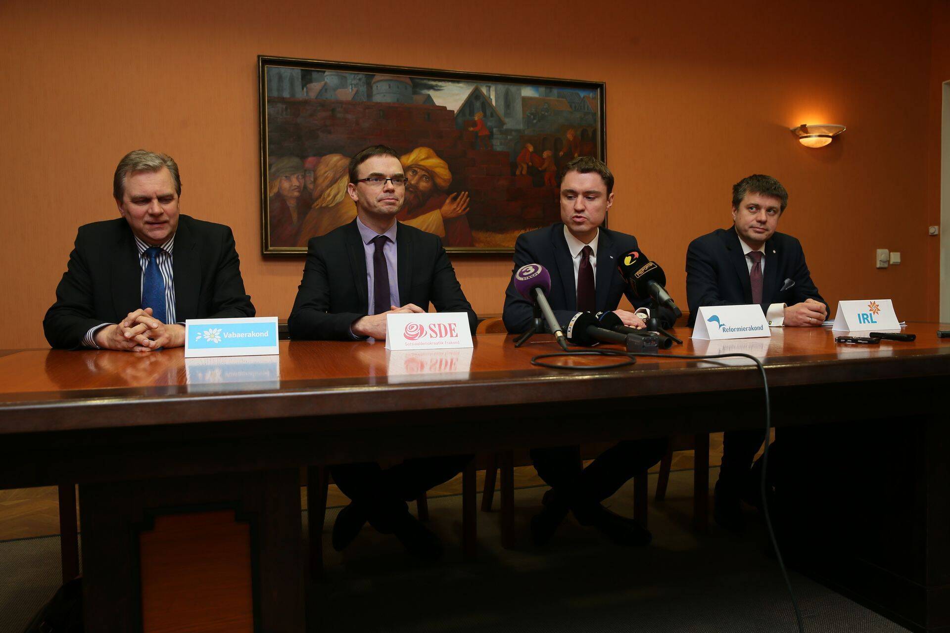 (Vasakult) Andres Herkel, Sven Mikser, Taavi Rõivas ja Urmas Reinsalu