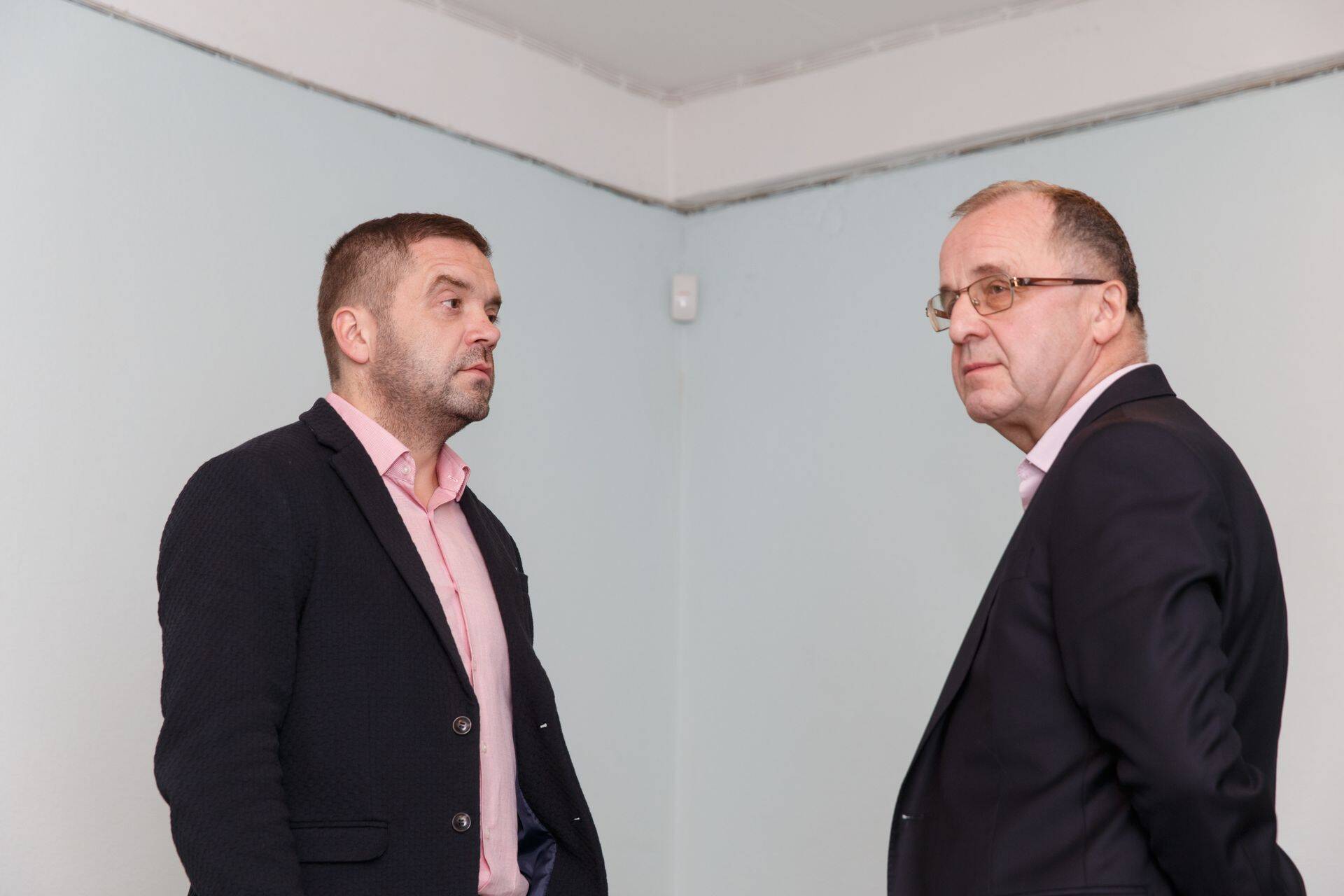 Ain Seppik (paremal) on firma kaudu saanud TBB Panga aktsionäriks. Pildil koos poeg Sulev Seppikuga.