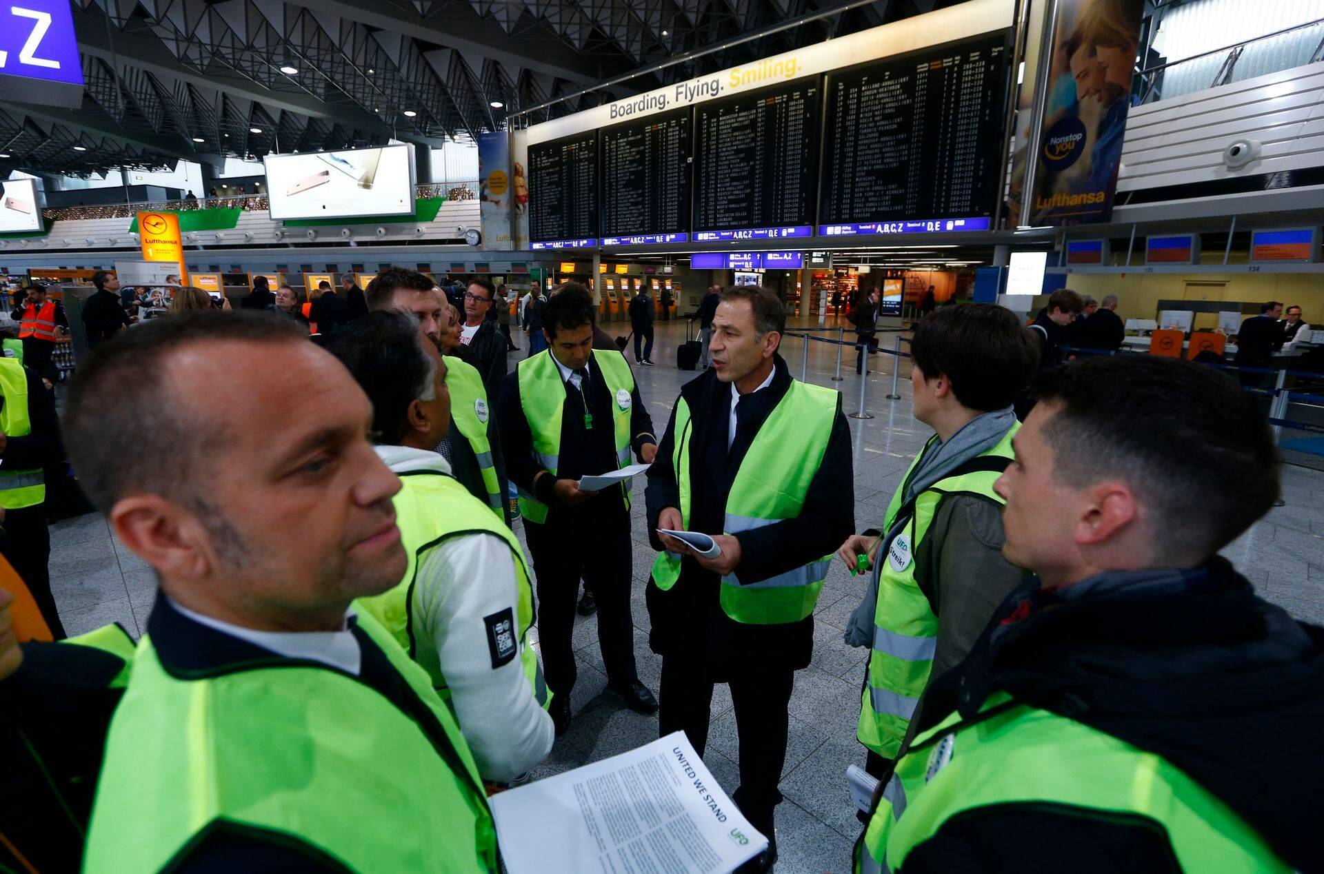 Lufthansa streikiv kabiinipersonal Frankfurdi lennujaamas