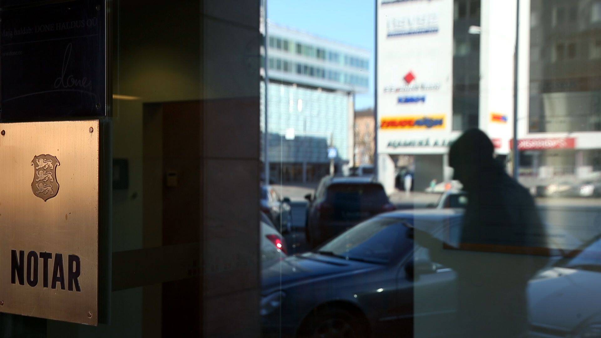 Notaritel pole tankistide eest pääsu. Kui vestluspartner teatab, et teab, mida teeb ja kinnitab, et tahab maksuvõlgades firmat osta, ei saa notar tehingut kinnitamata jätta.