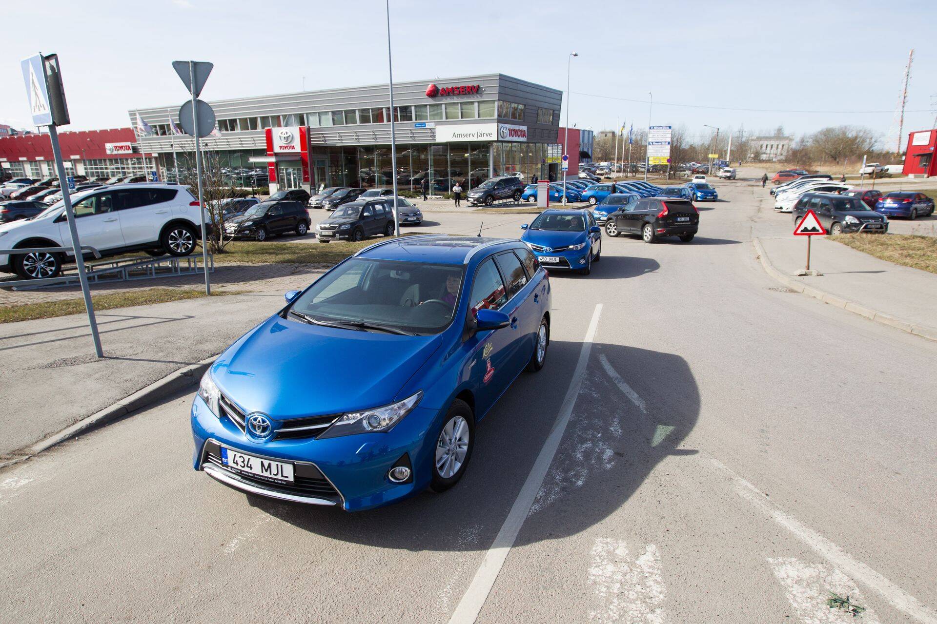 Uute sõiduautode turg on hakanud jõudsalt kosuma.