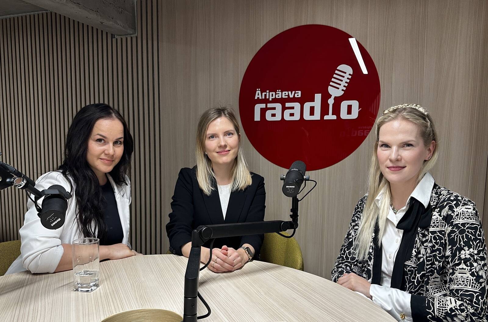 Iizi kindlustusmaakleri korporatiiv- ja ärikliendi turundusjuht Kadri Kalme, Äripäeva turunduslahenduste osakonna juht Jana Tõkman ning PwC Eesti turundus- ja kommunikatsioonijuht Kristin Pedak.