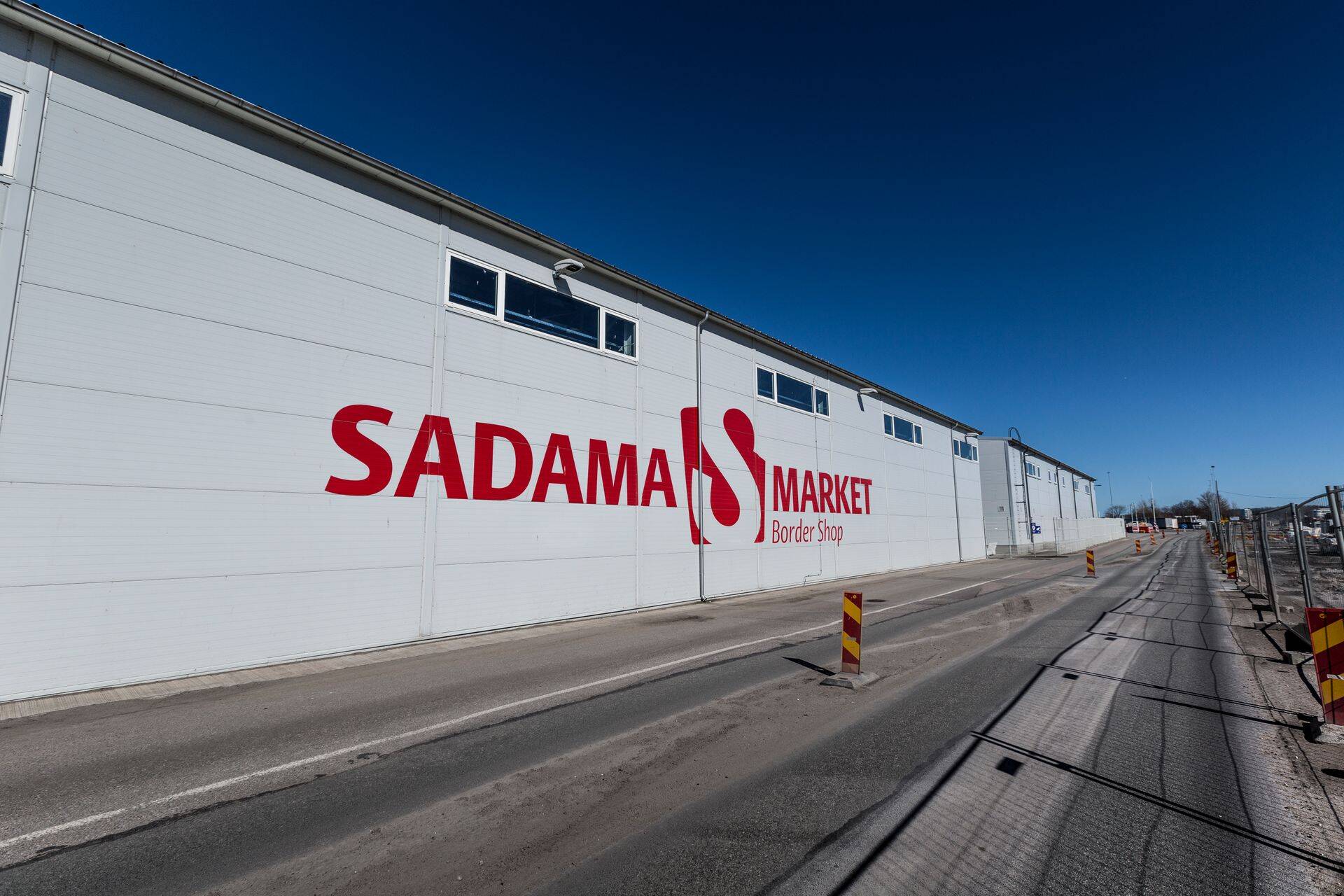 Resa ehituse tugevuseks on keskmise ehitusmaksumusega tootmis- ning laohoonete ehitamine.