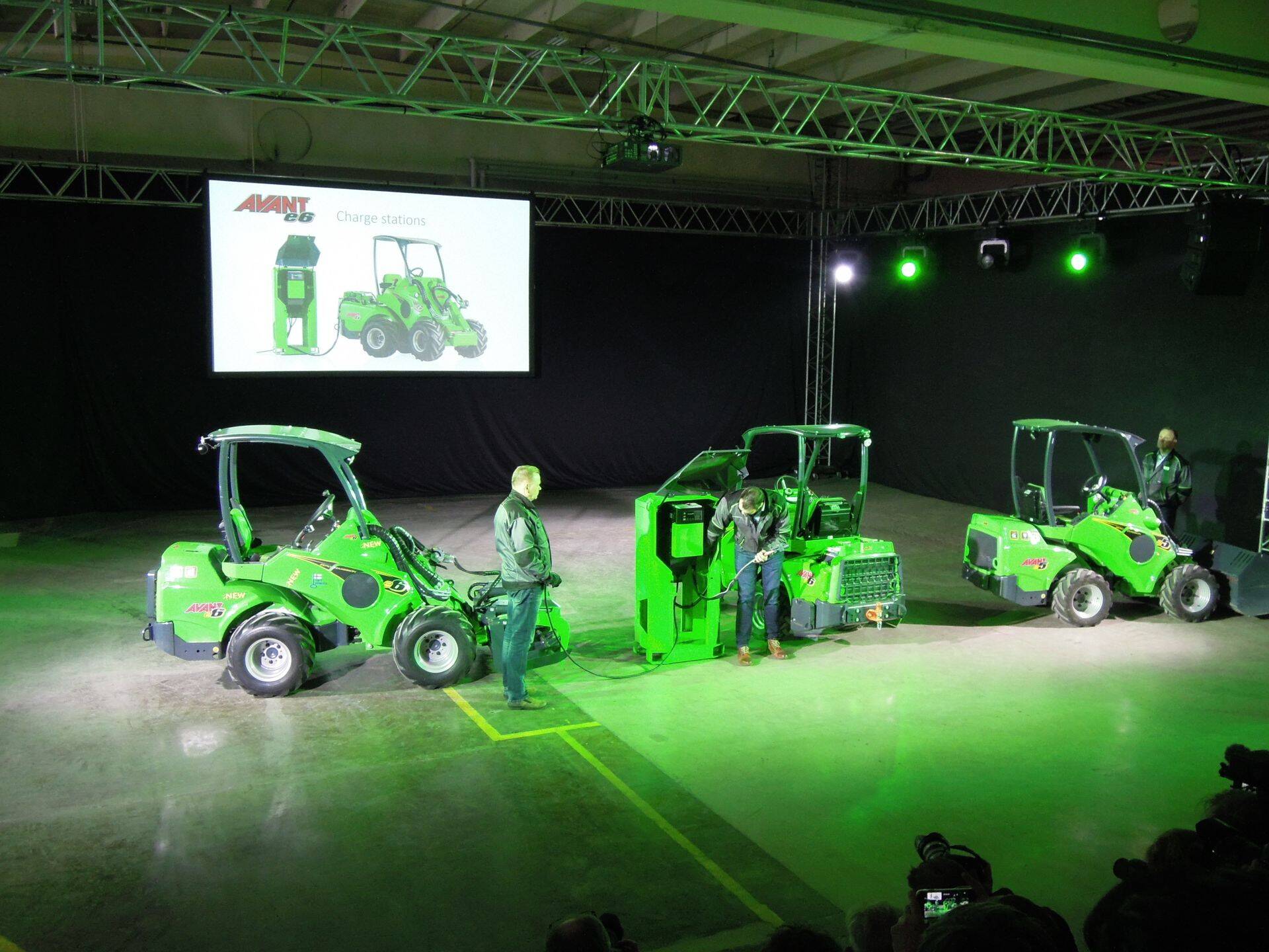 Uus e-seeria on saadaval koos kiirlaadijaga, mida saab teisaldada mistahes sobivasse kohta.